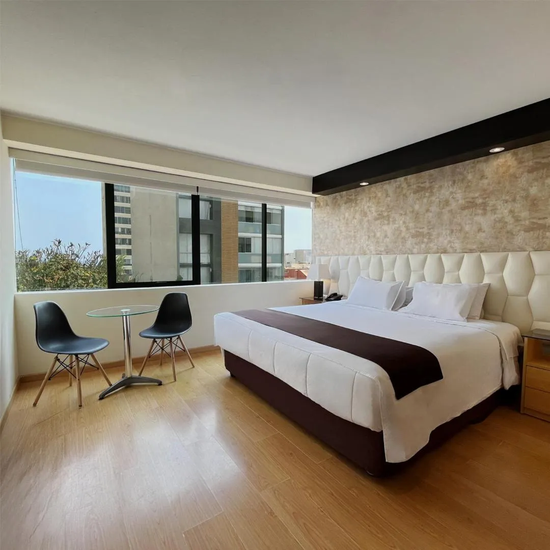 Photo of the whole room, Bed in Hotel Ferré Miraflores