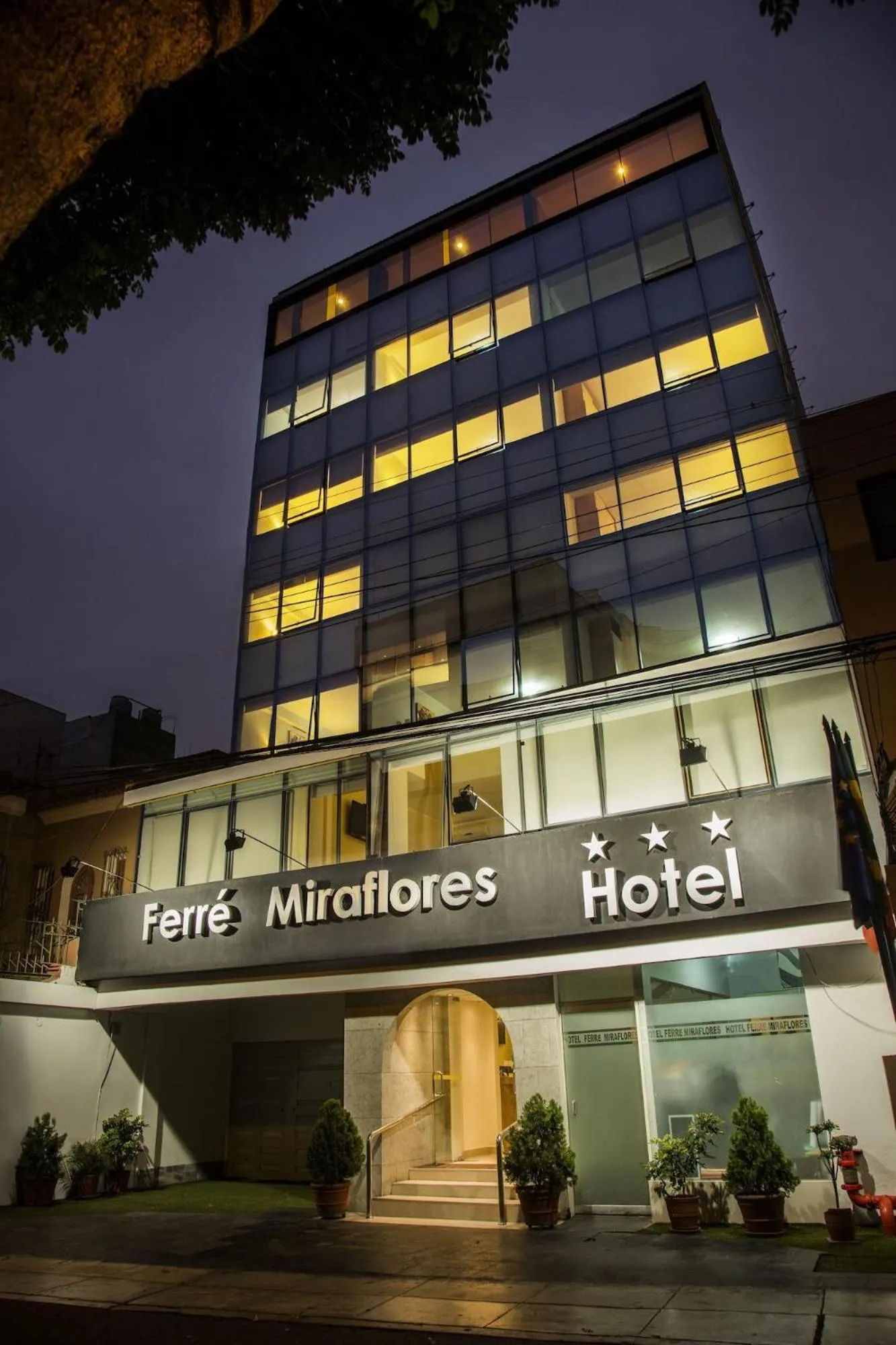 Property building in Hotel Ferré Miraflores