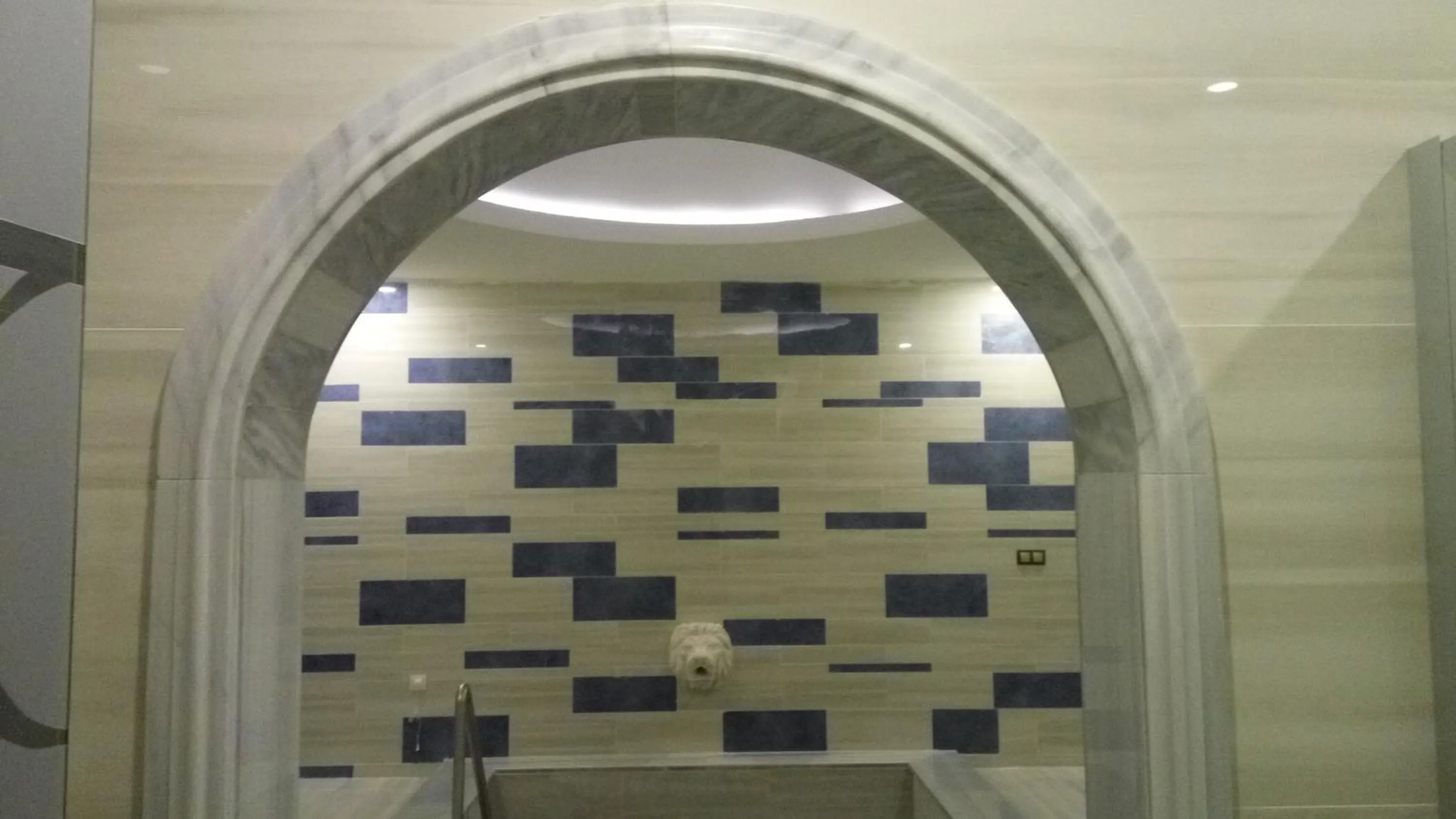 Swimming pool in Gulumser Hatun Termal Hotel & Spa