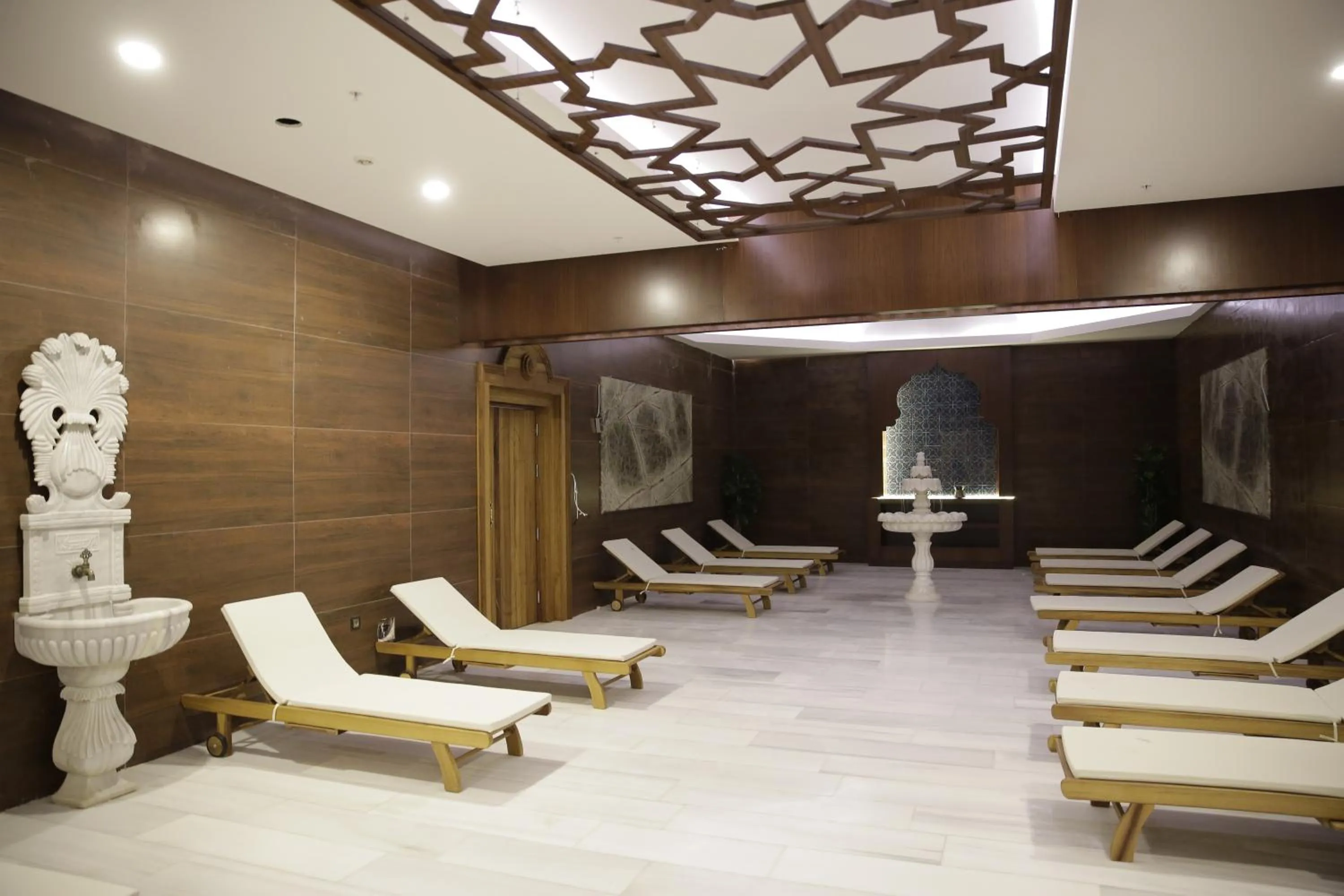 Property building in Gulumser Hatun Termal Hotel & Spa