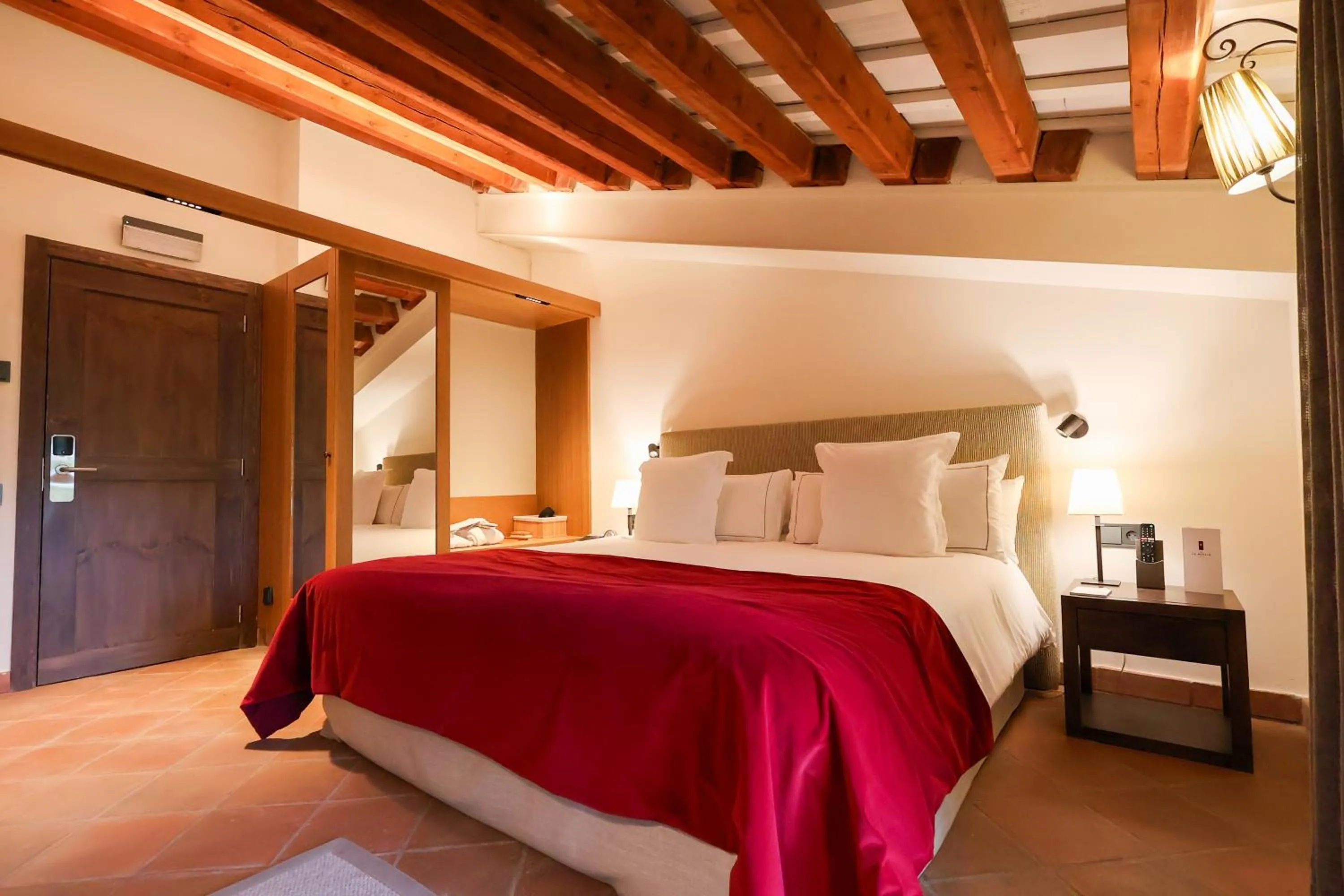 Bed in Hotel Mas La Boella