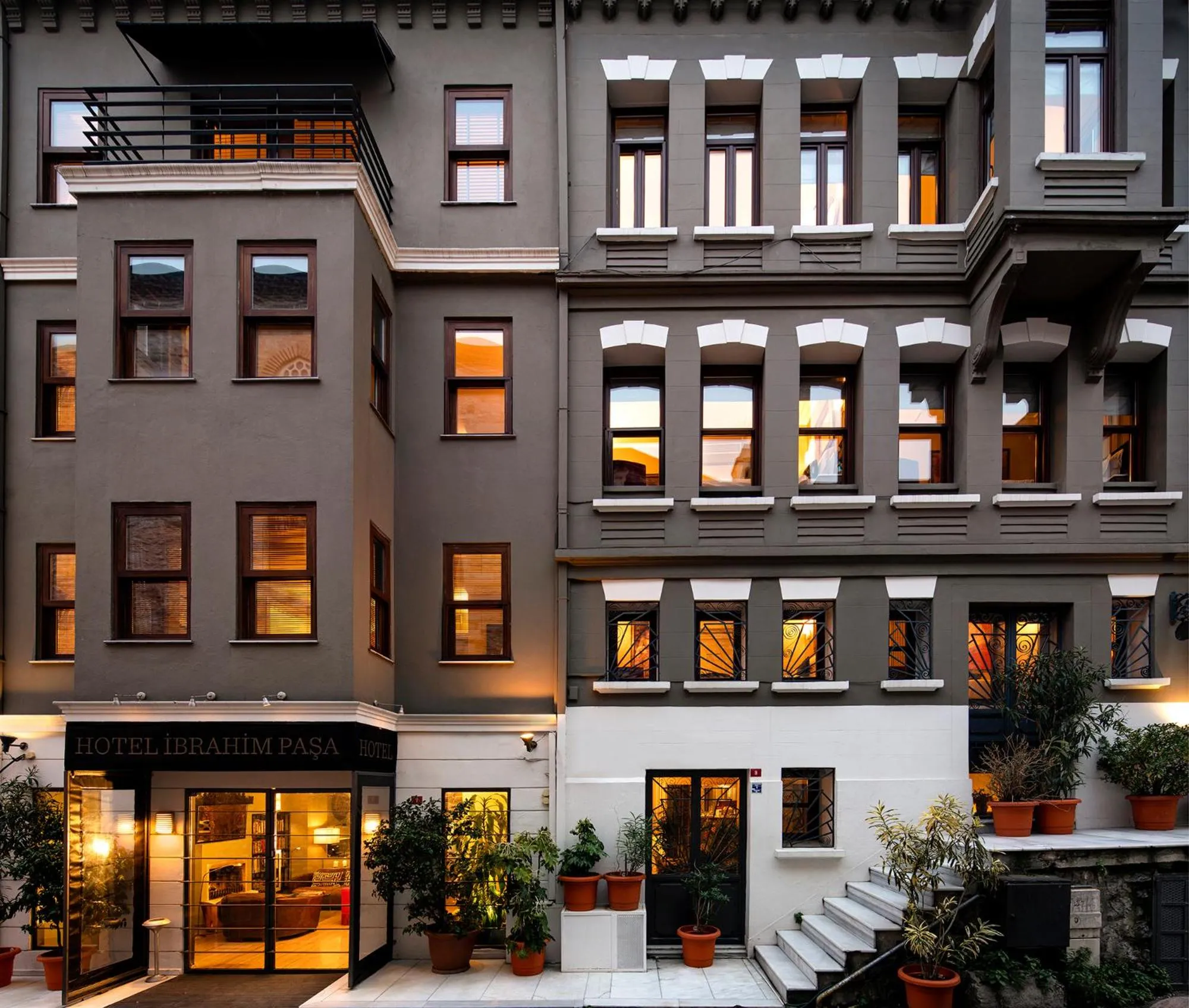 Facade/entrance in Hotel Ibrahim Pasha