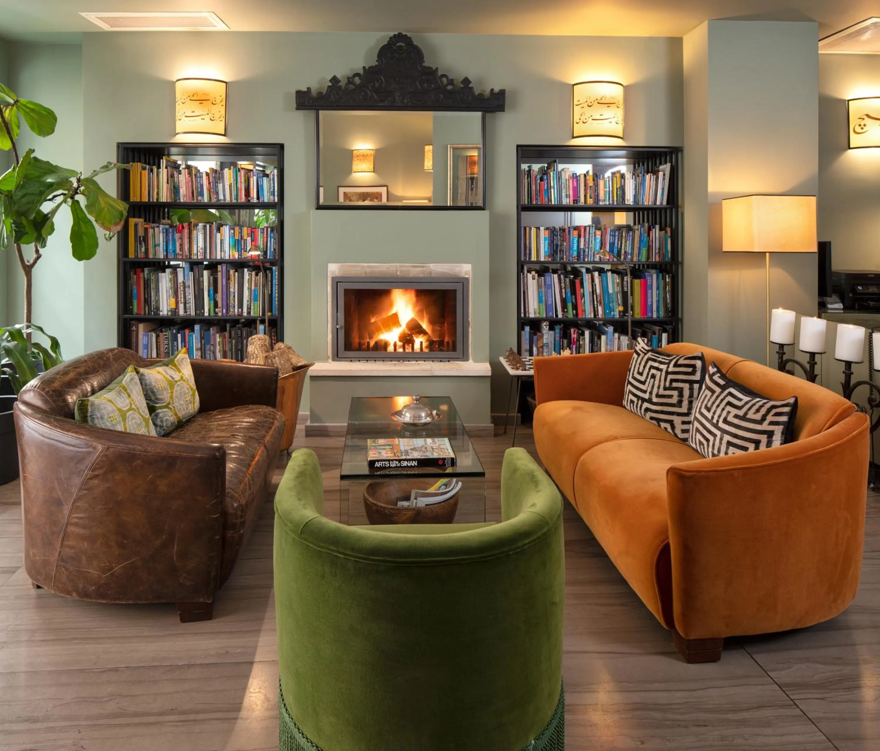 Library in Hotel Ibrahim Pasha