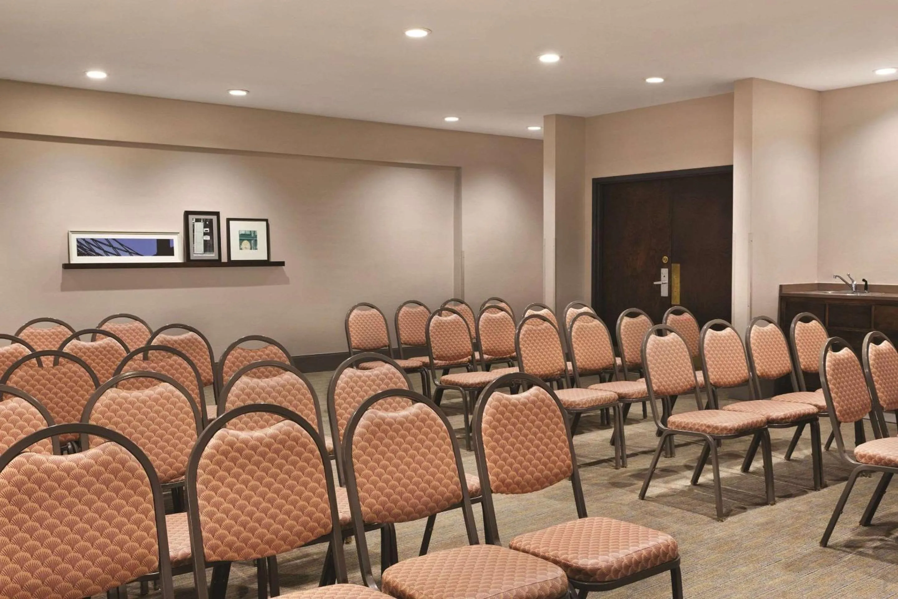 Meeting/conference room in Country Inn & Suites by Radisson, Bryant Little Rock , AR