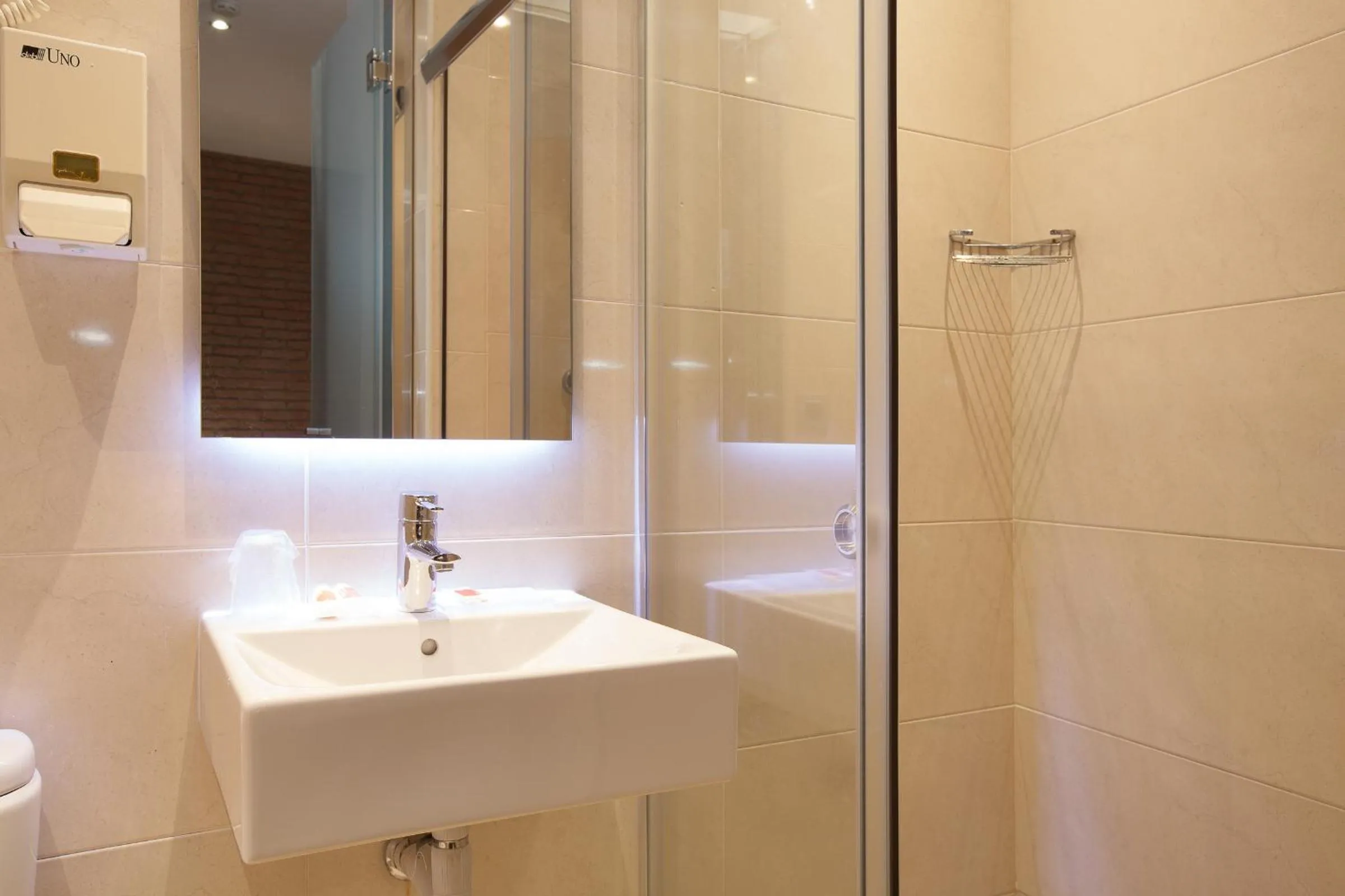 Photo of the whole room in Hostal Fernando