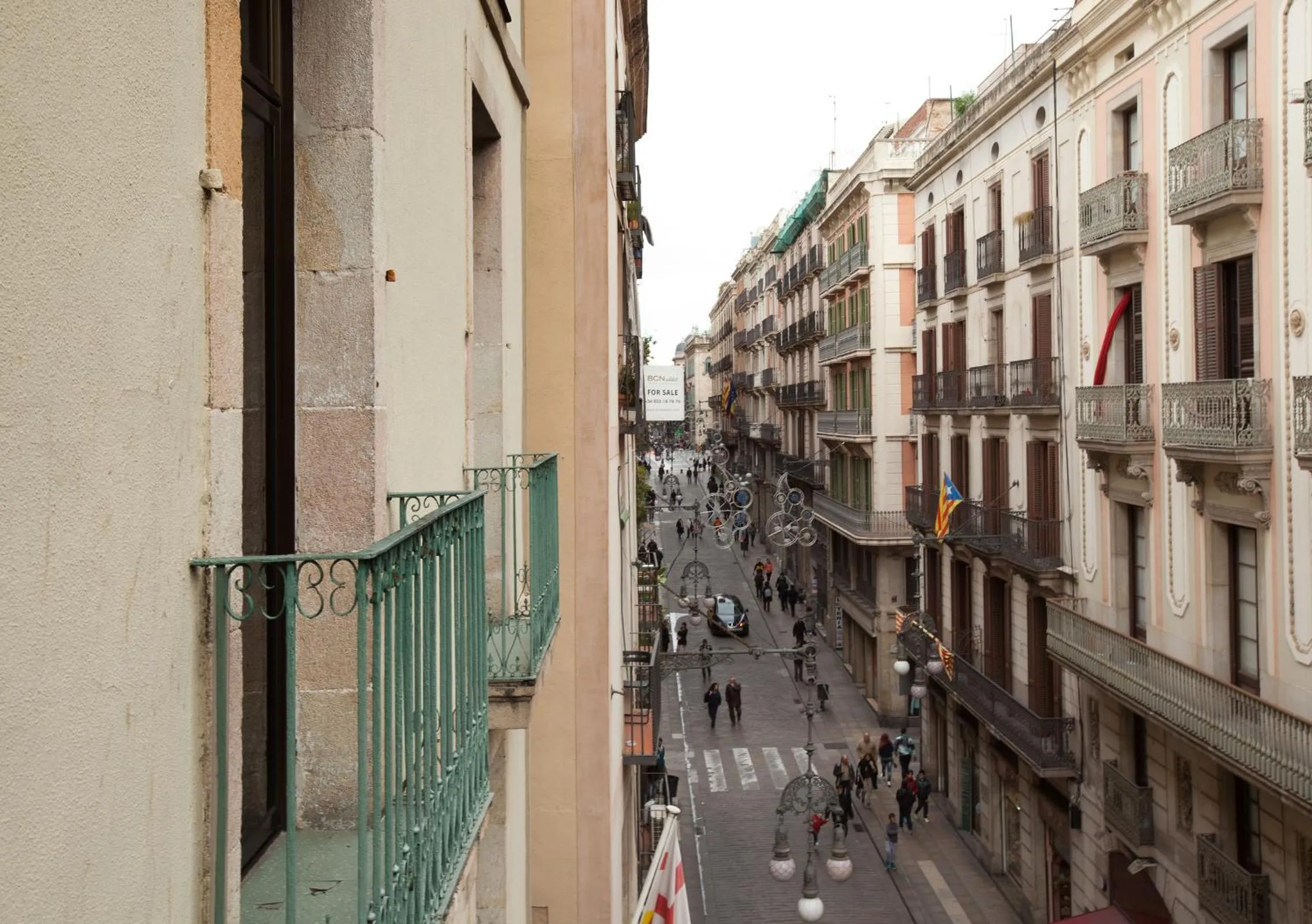 Facade/entrance in Hostal Fernando