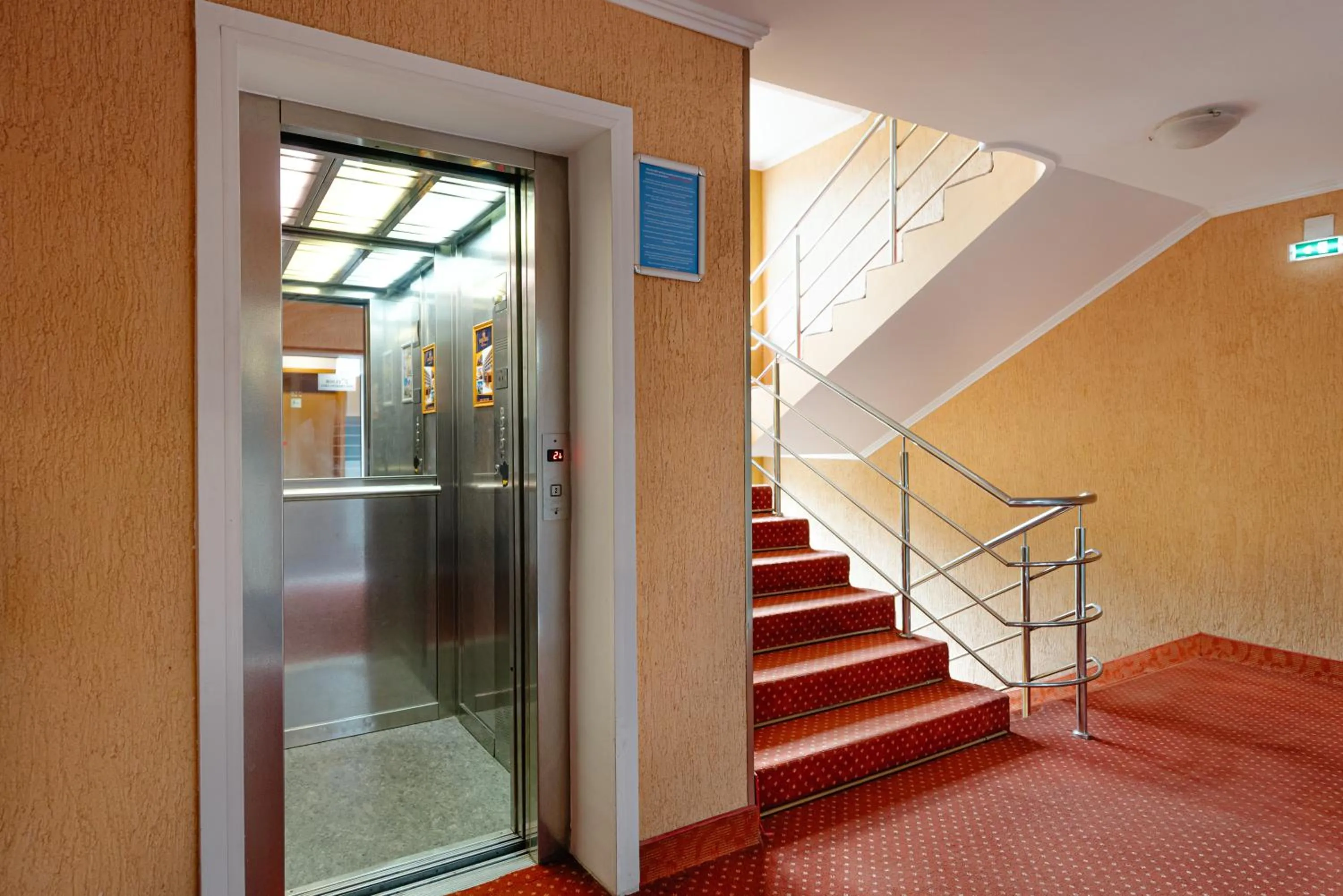 elevator in Hotel Rusca