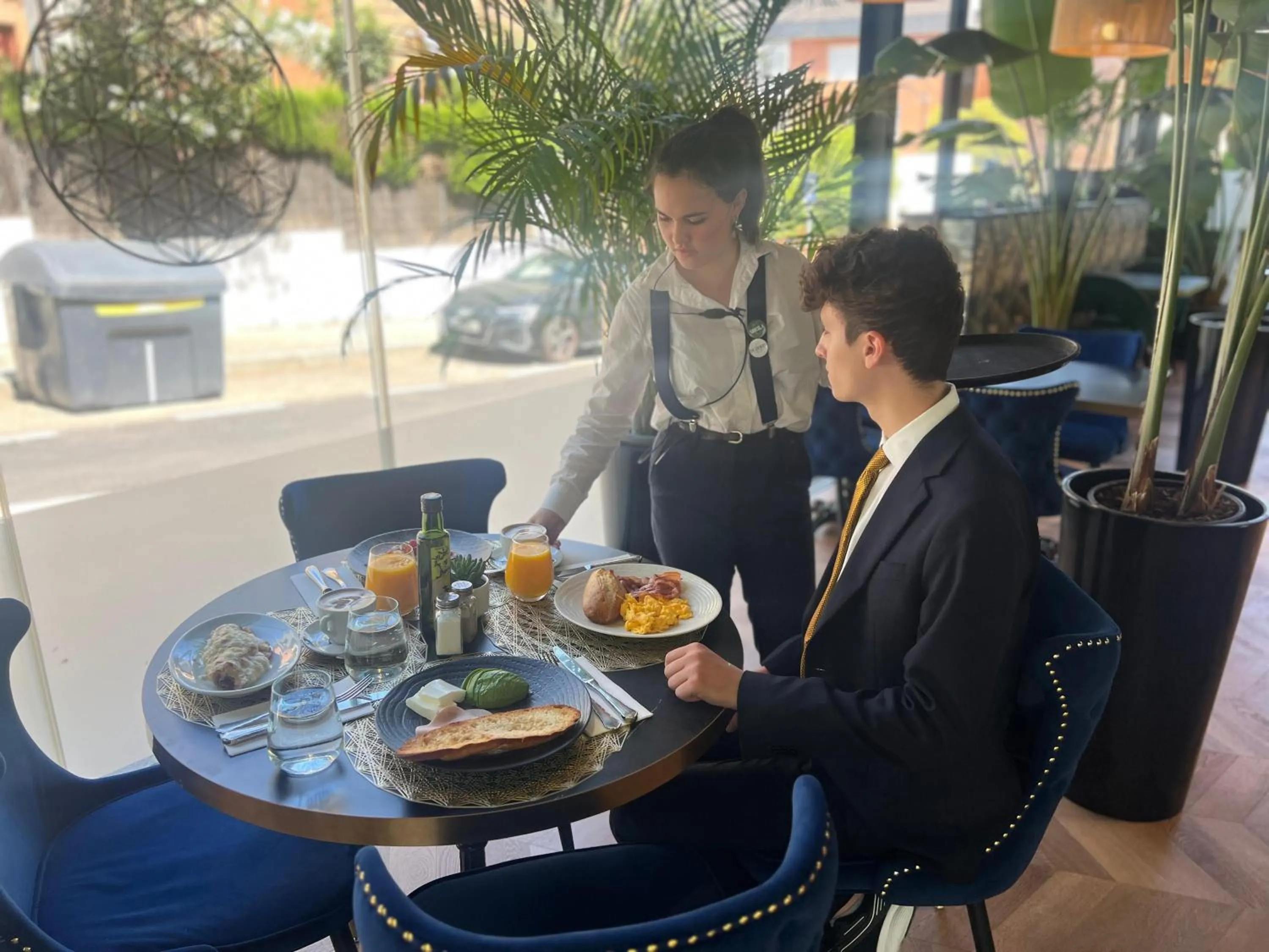 Breakfast in Hotel Suites Feria de Madrid