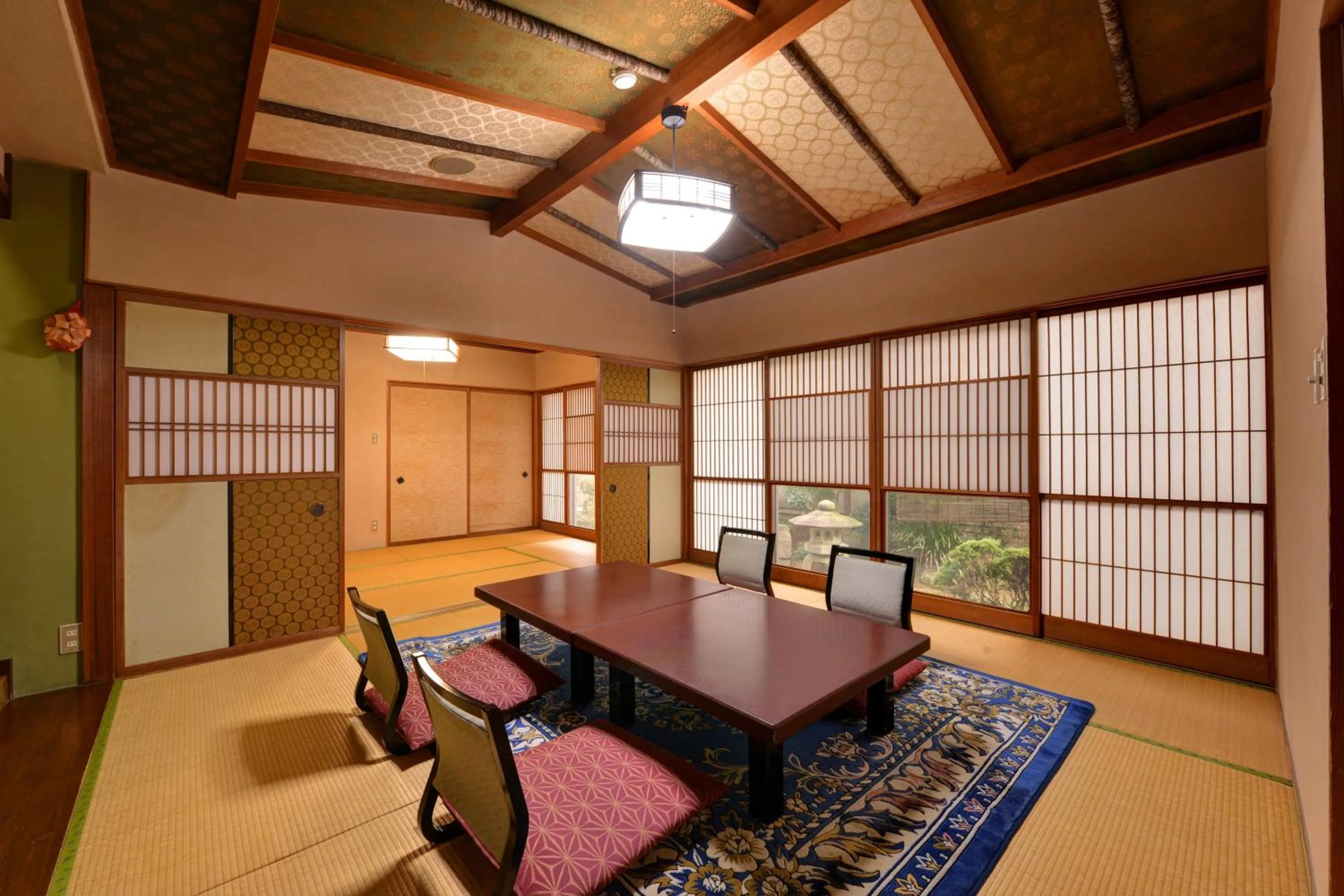 Photo of the whole room in Kappo Ryokan Shiroyama