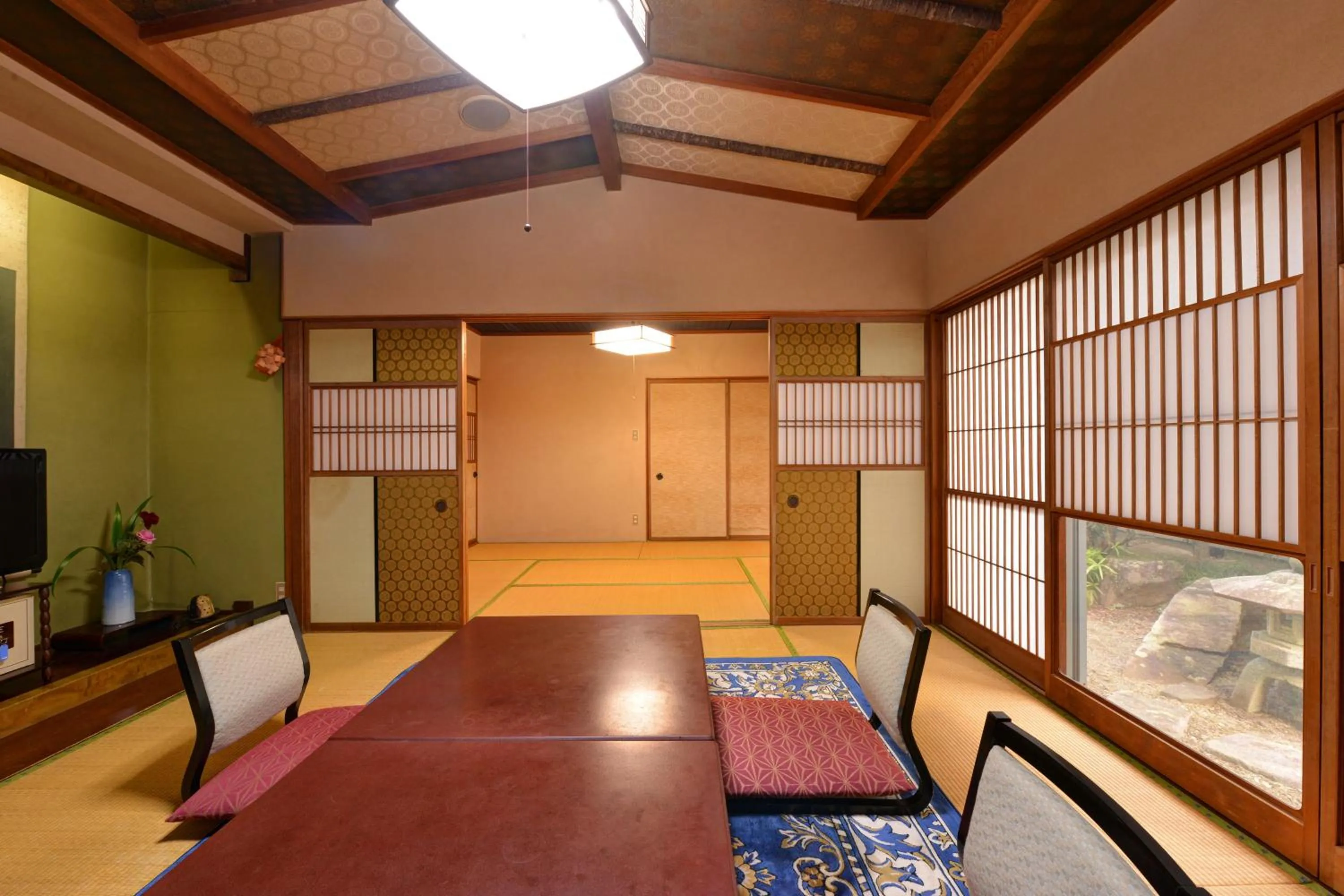 Photo of the whole room in Kappo Ryokan Shiroyama