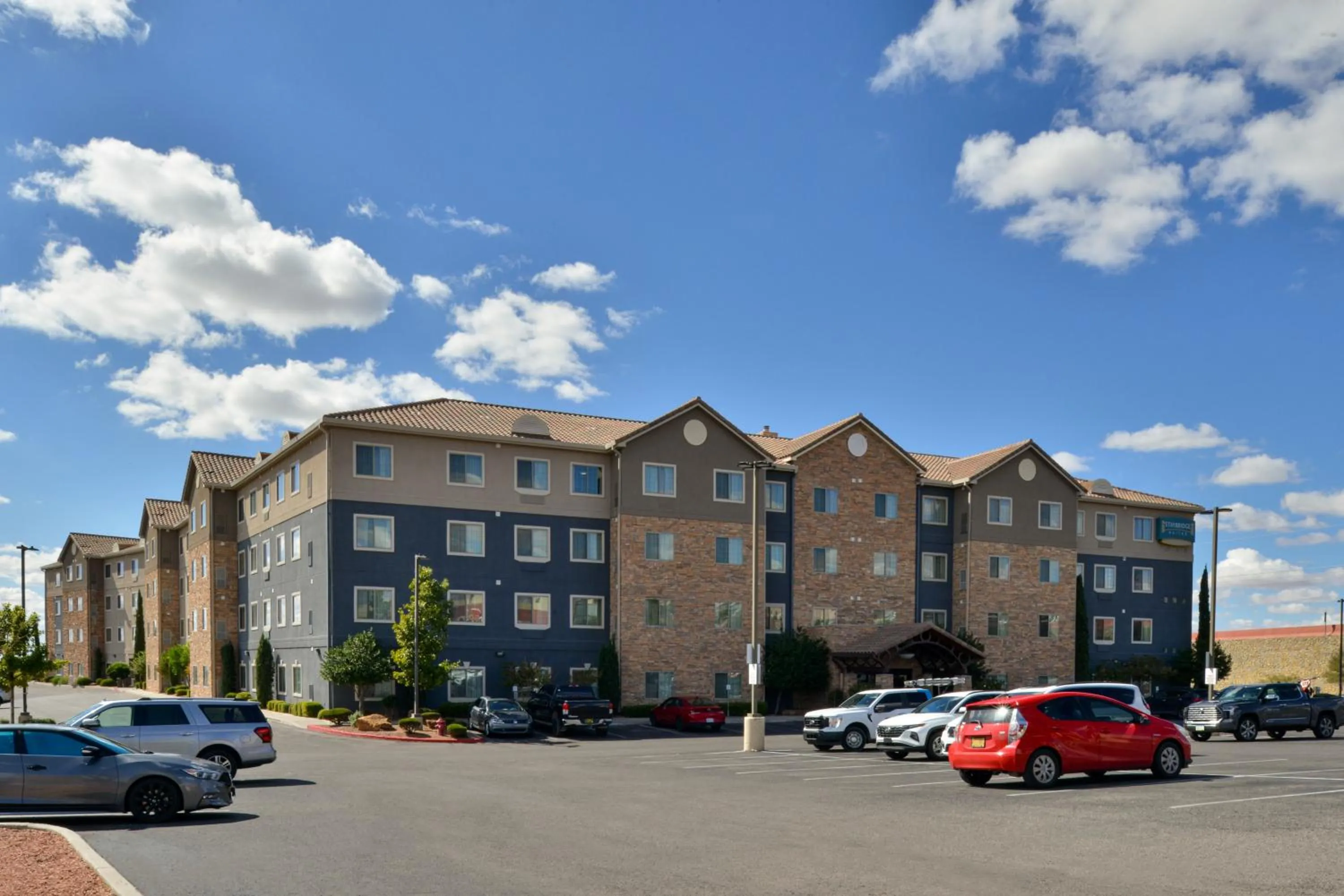 Property building in Staybridge Suites Las Cruces by IHG