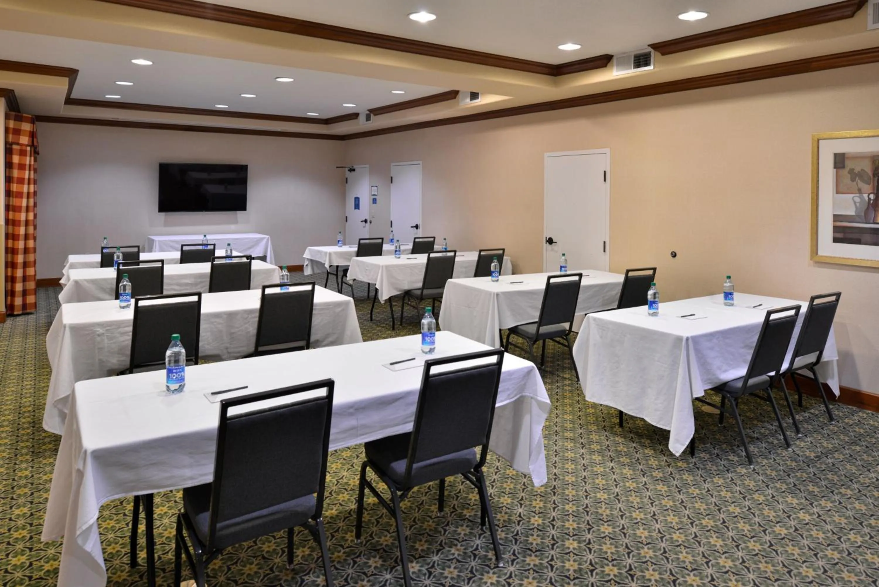 Meeting/conference room in Staybridge Suites Las Cruces by IHG
