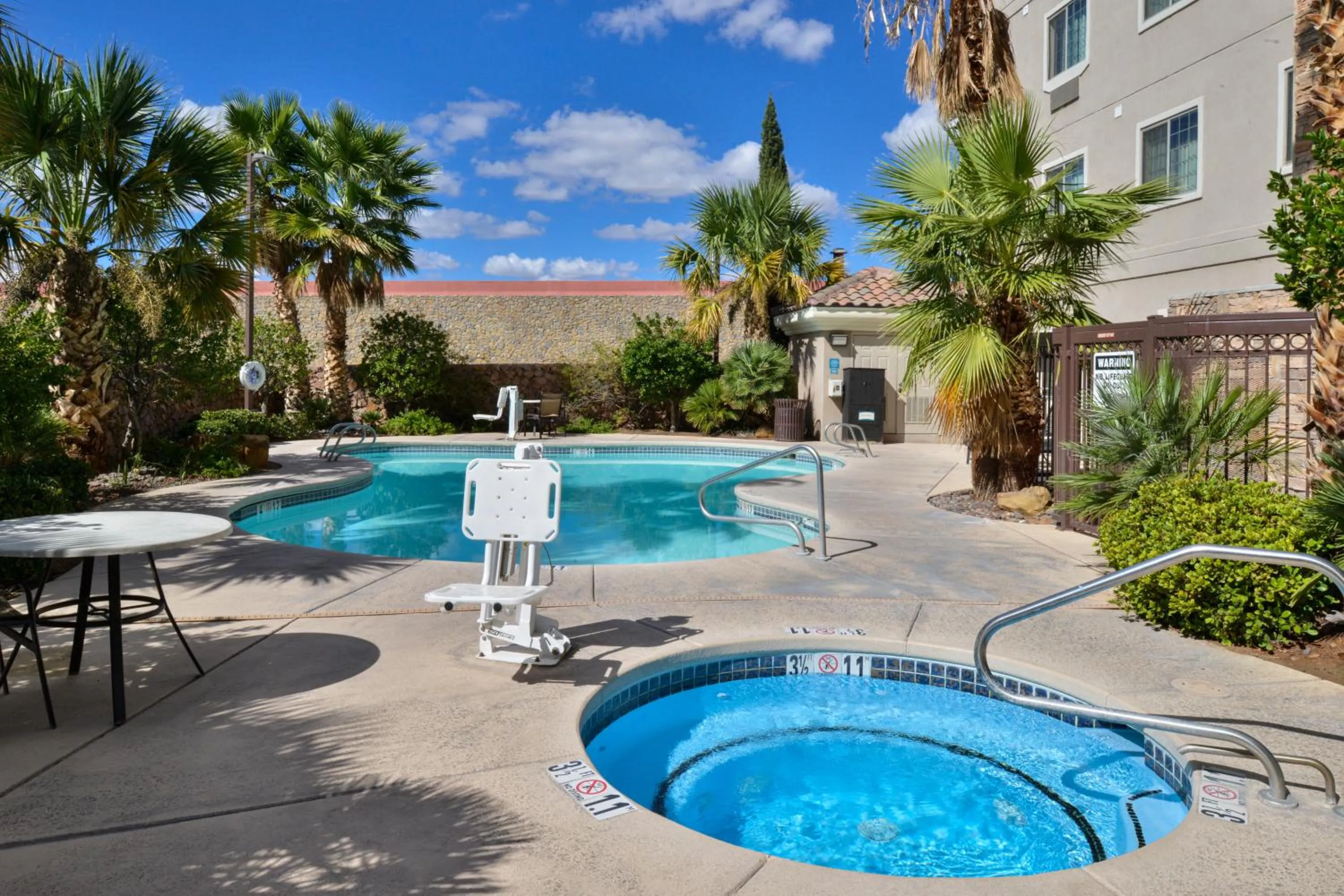 Hot Tub in Staybridge Suites Las Cruces by IHG