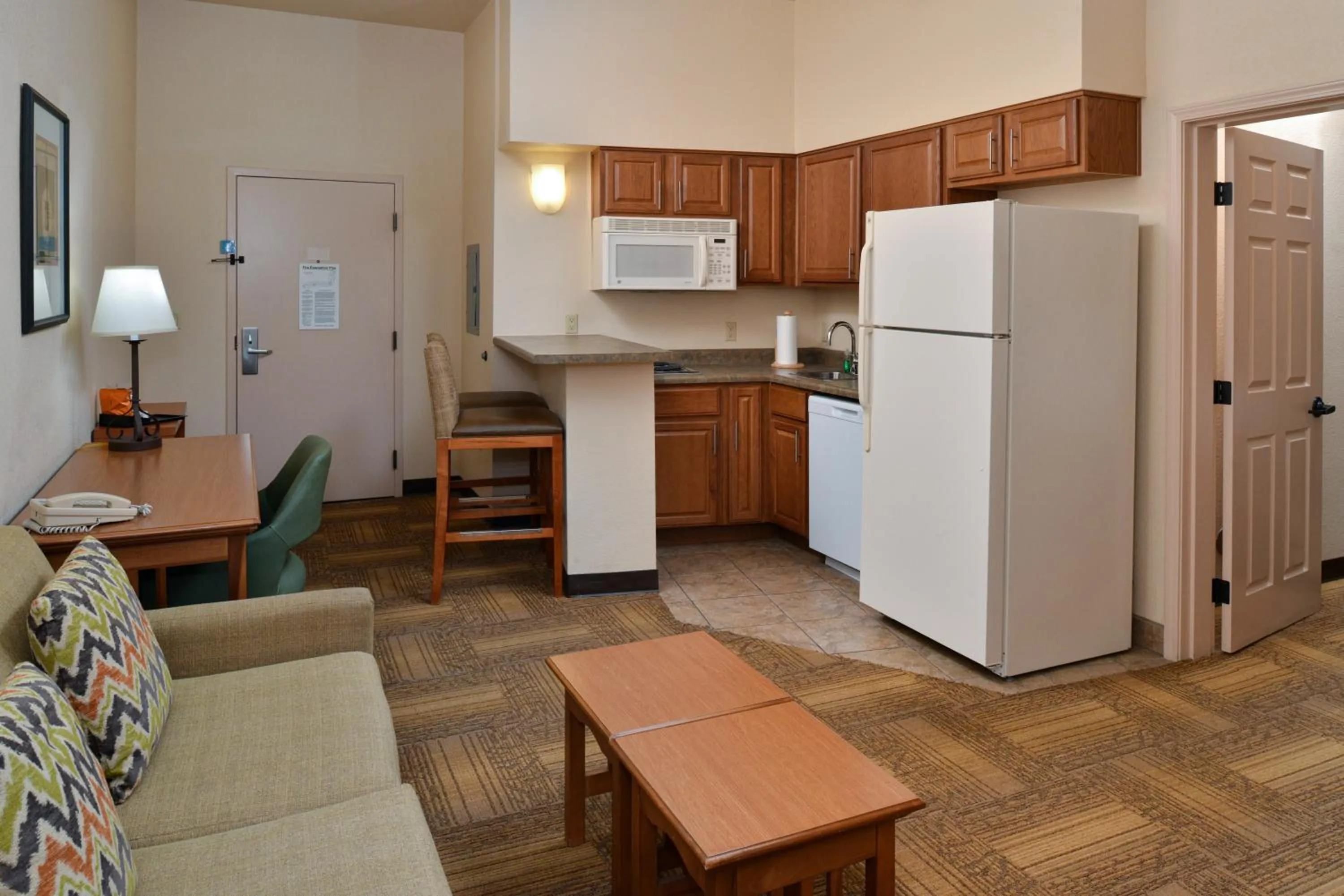 Kitchen or kitchenette in Staybridge Suites Las Cruces by IHG