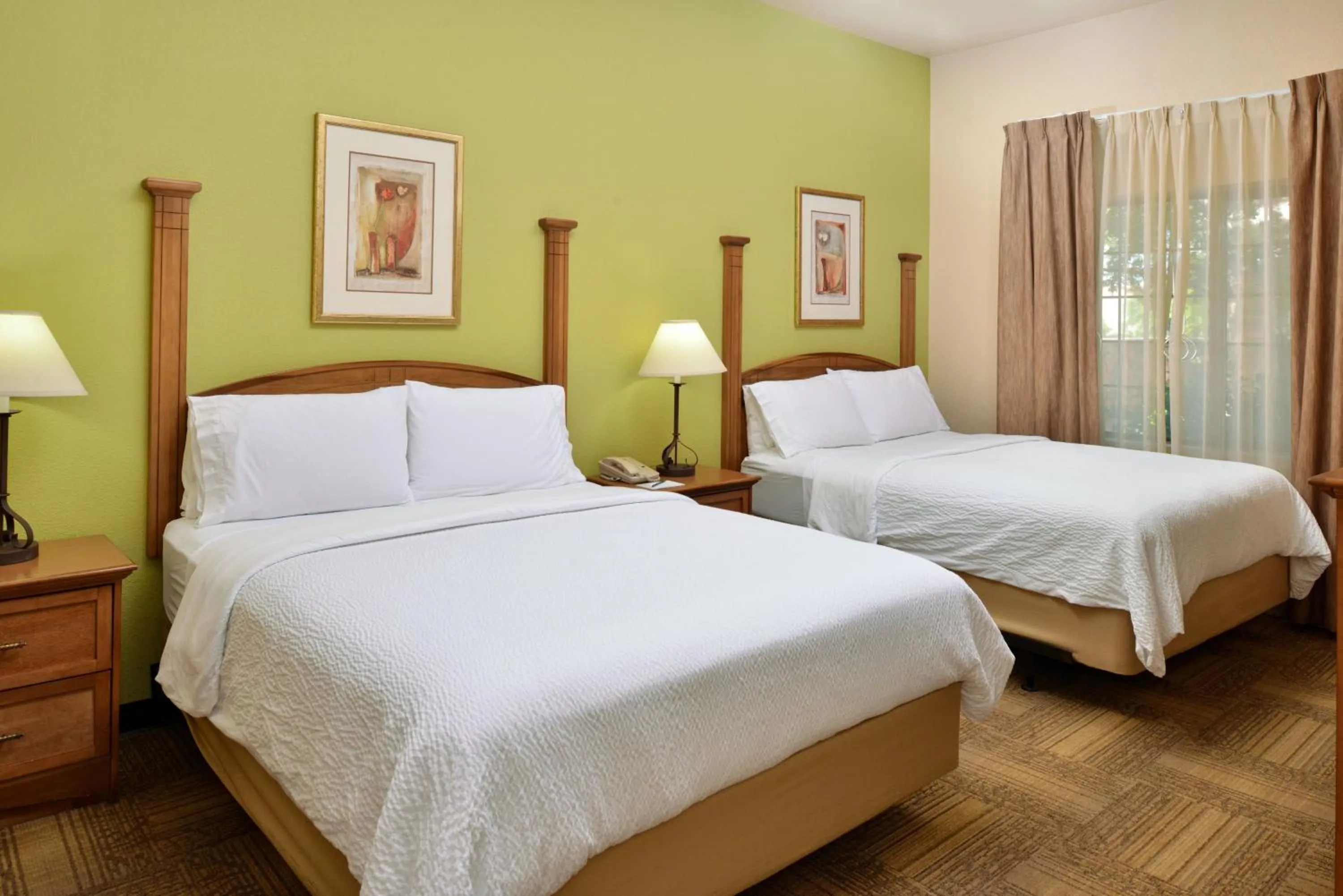 Photo of the whole room, Bed in Staybridge Suites Las Cruces by IHG