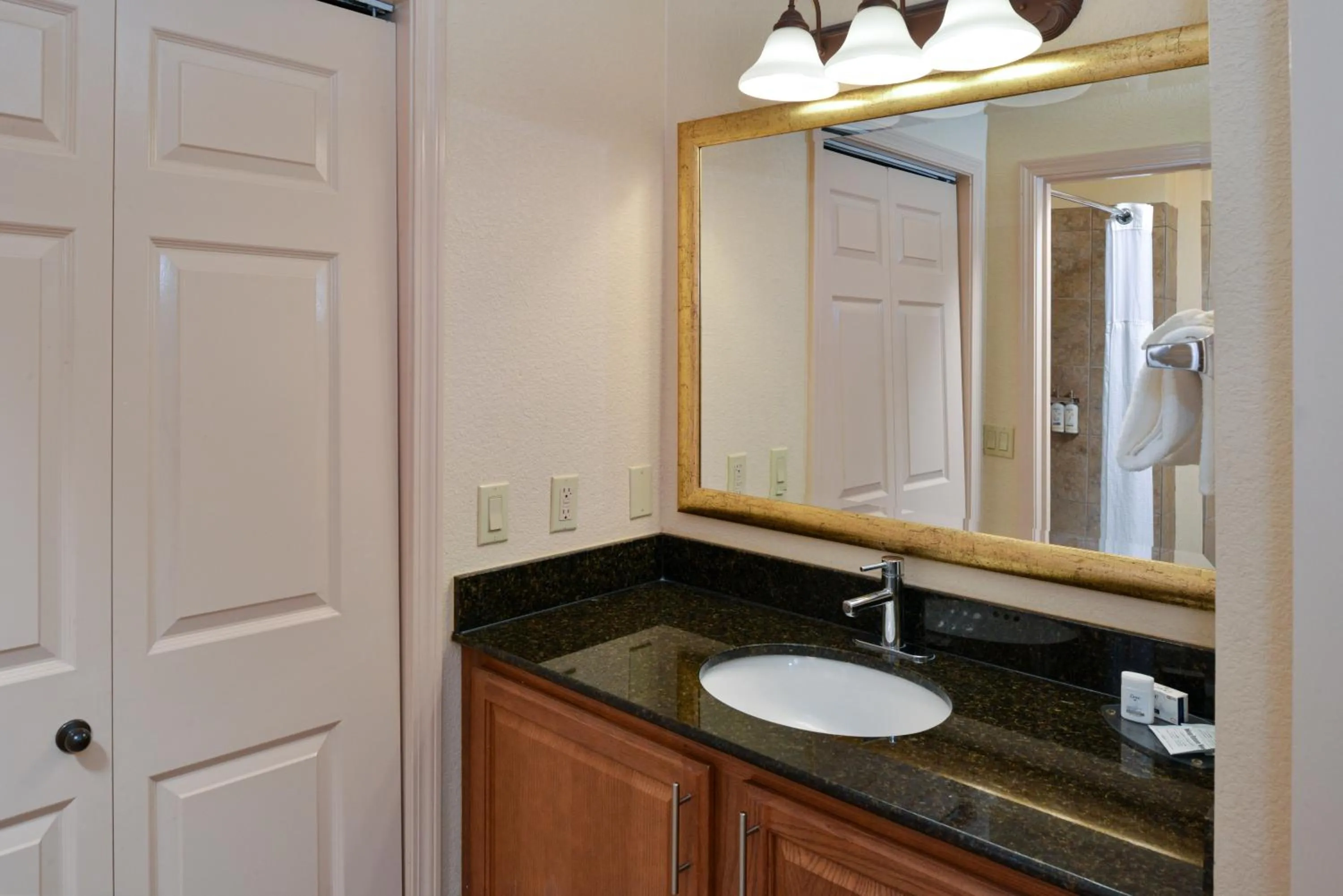 Bathroom in Staybridge Suites Las Cruces by IHG