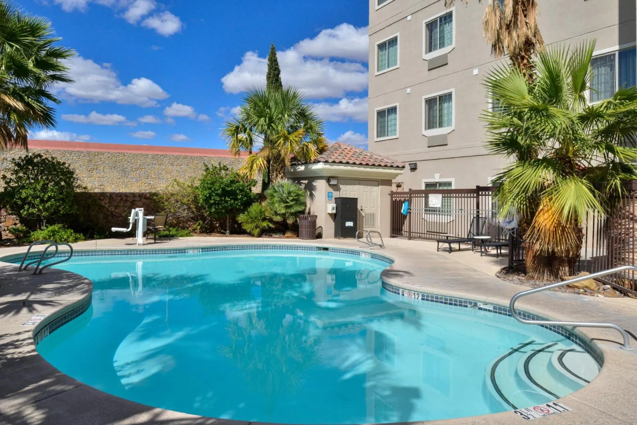 Swimming pool in Staybridge Suites Las Cruces by IHG