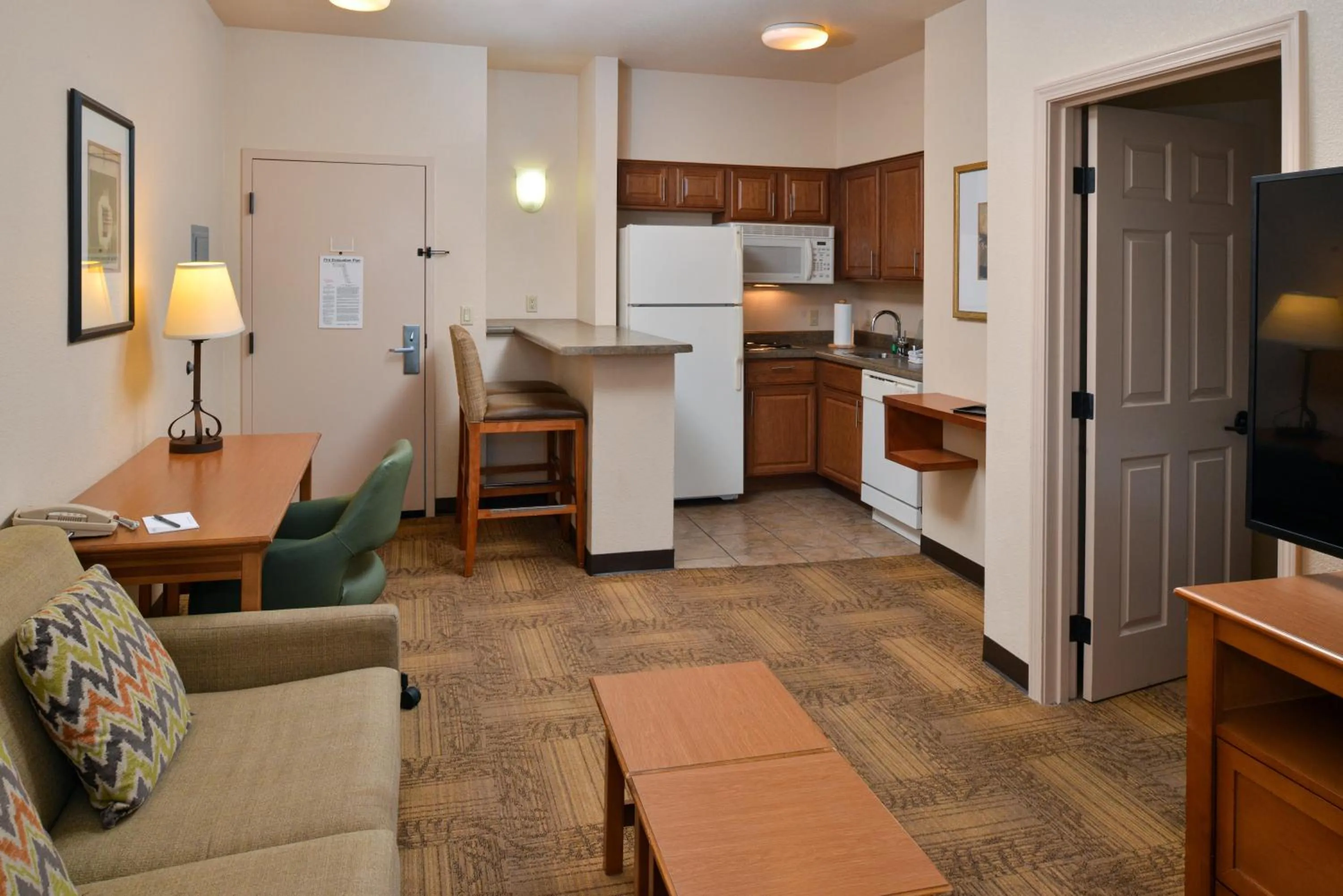 Kitchen or kitchenette in Staybridge Suites Las Cruces by IHG