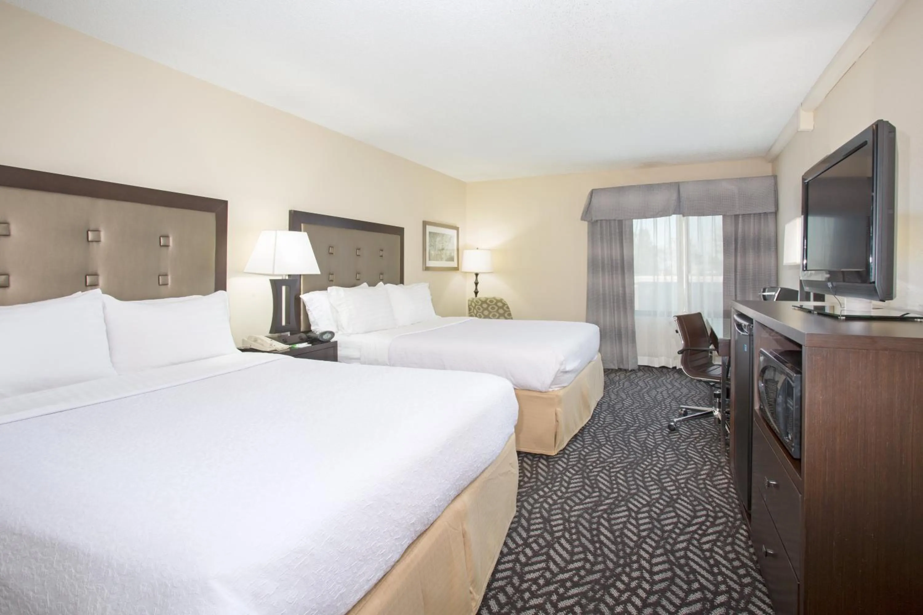 Photo of the whole room, Bed in Holiday Inn Little Rock-Airport-Conference Center by IHG