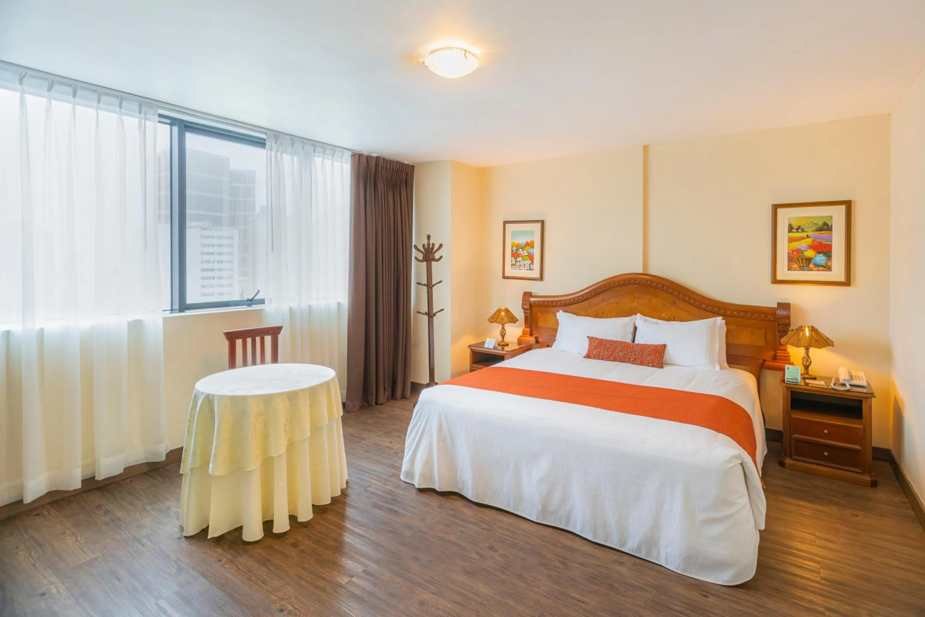 Bed in Miraflores Colon Hotel