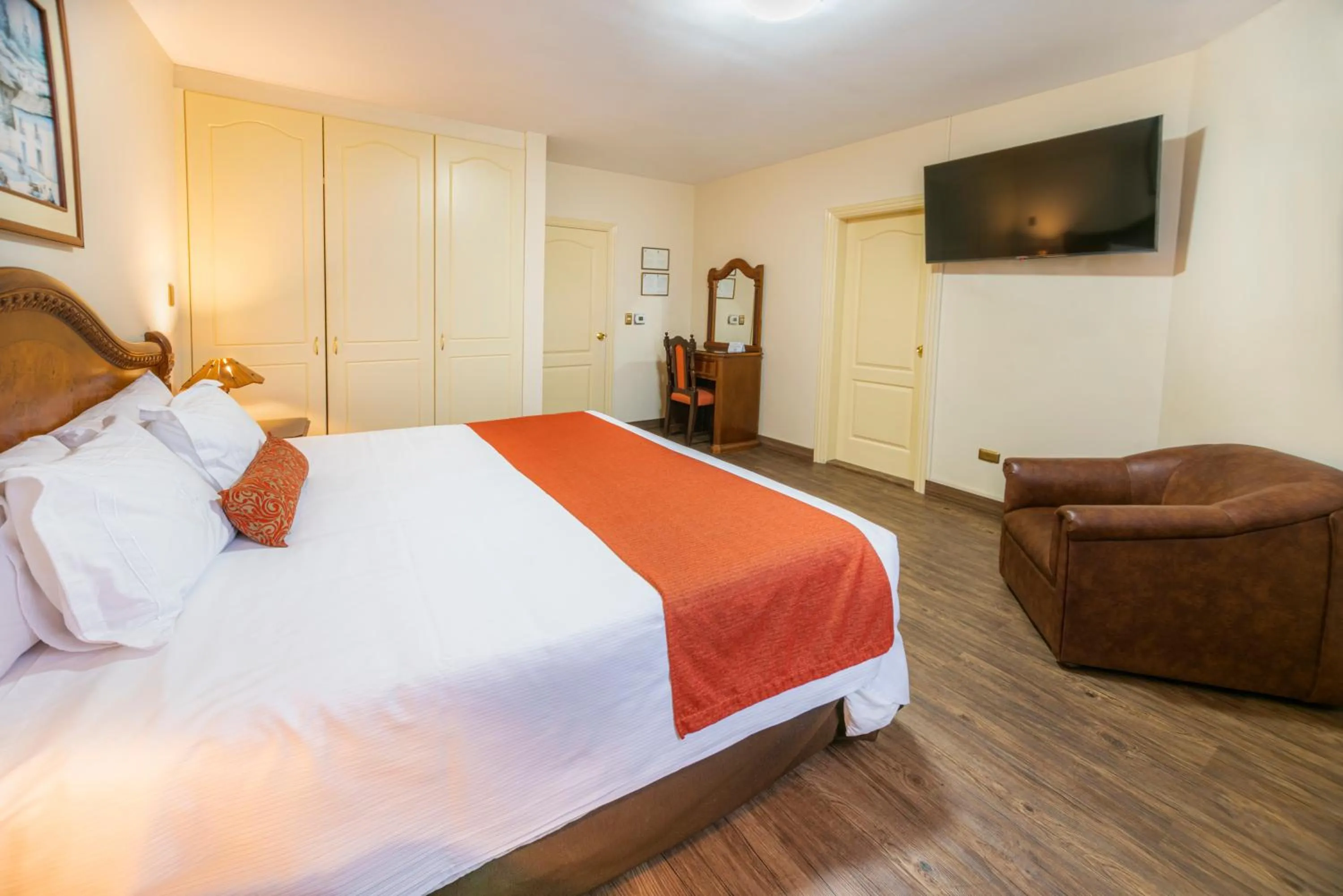 Bed in Miraflores Colon Hotel