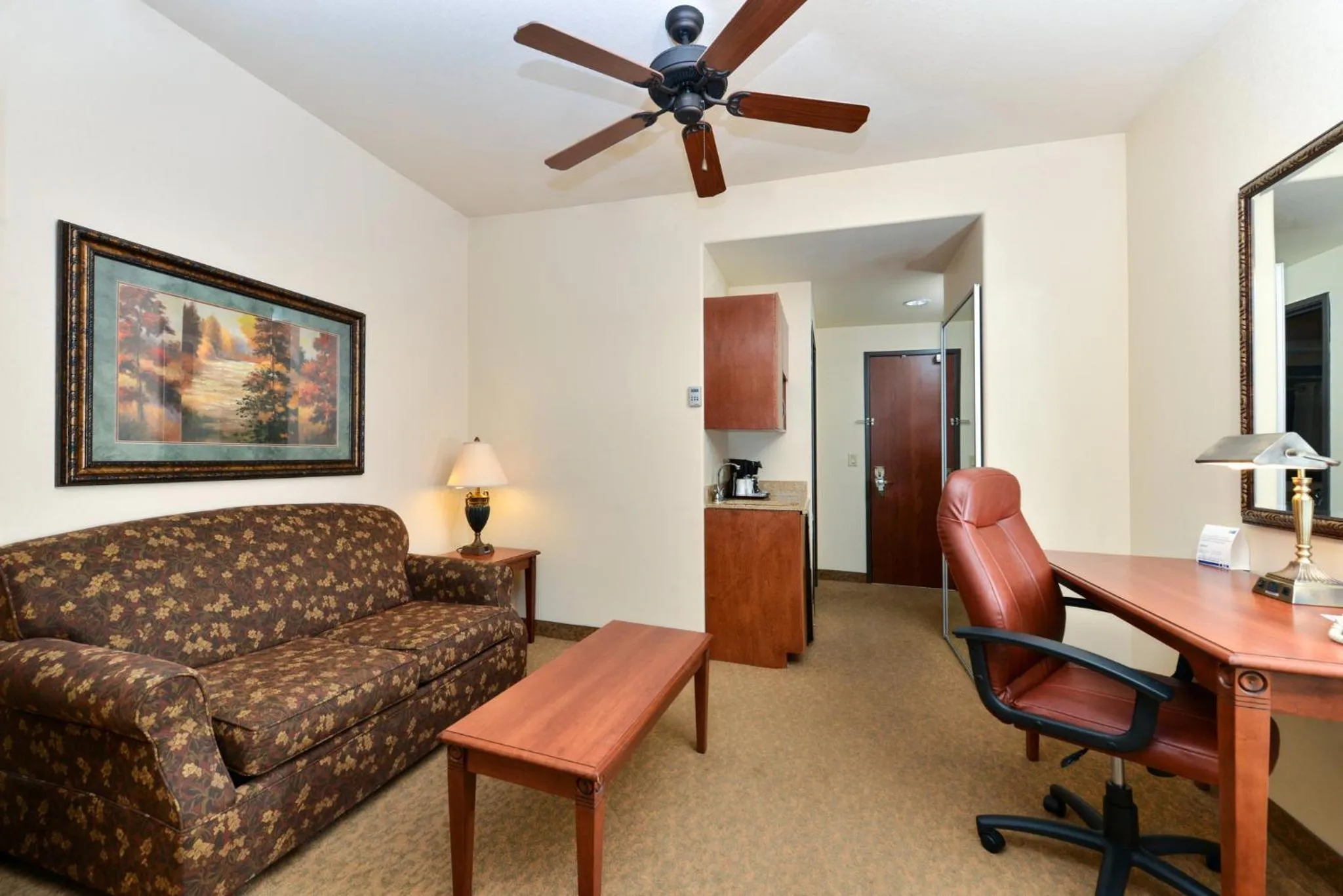 Photo of the whole room in Holiday Inn Express Hotel & Suites Las Cruces by IHG