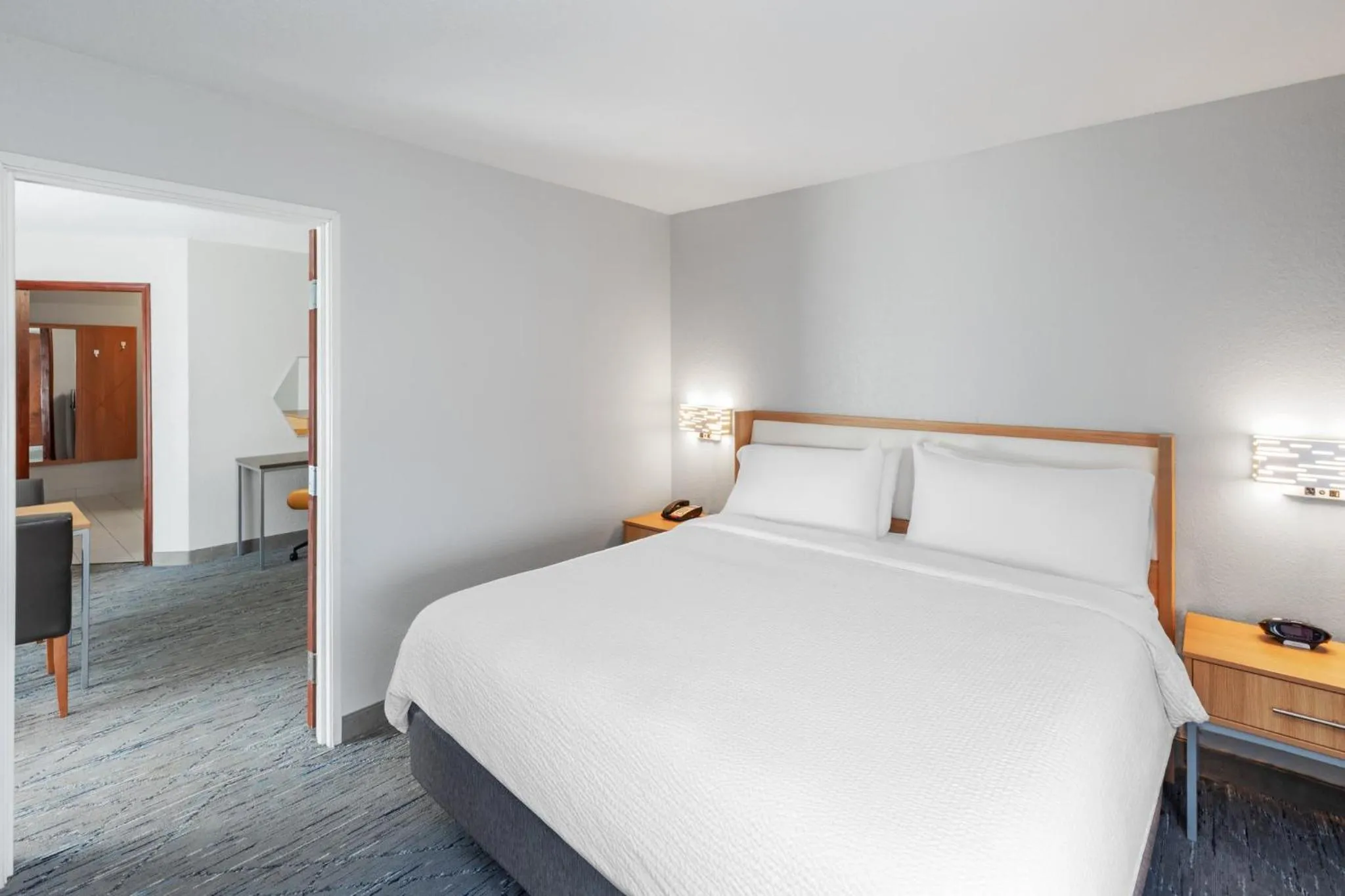 Photo of the whole room, Bed in Holiday Inn Express Hotel & Suites Lonoke I-40 by IHG