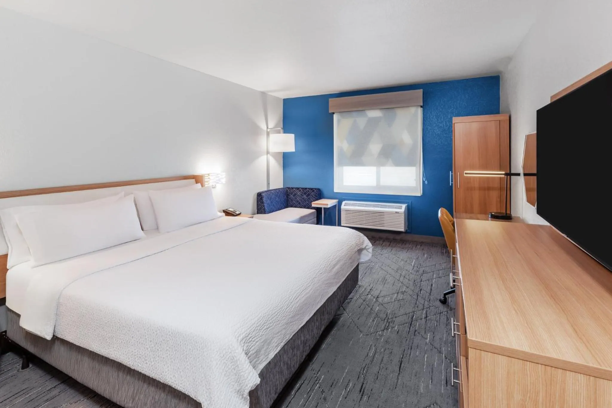 Photo of the whole room, Bed in Holiday Inn Express Hotel & Suites Lonoke I-40 by IHG