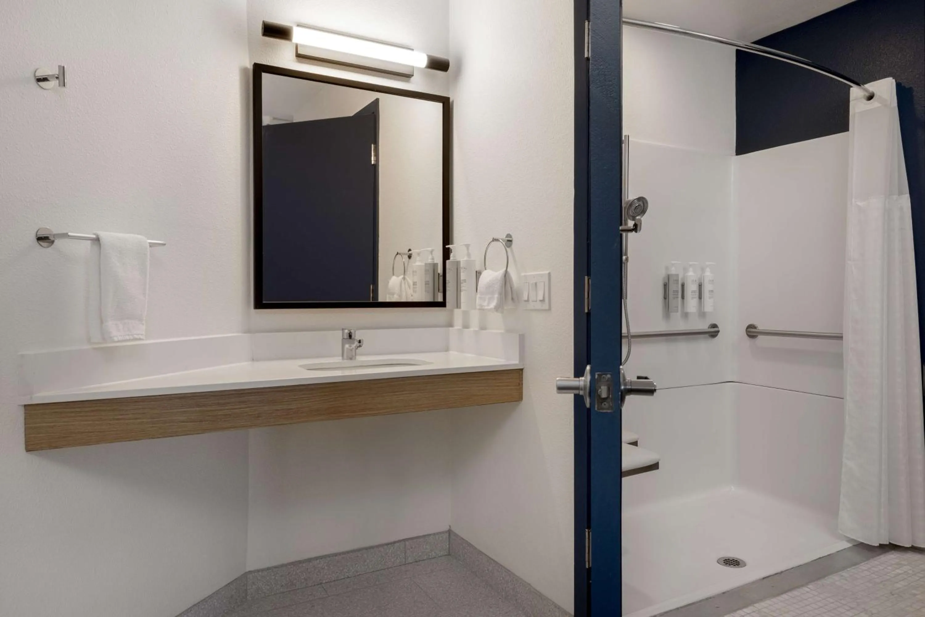 Bathroom in Spark By Hilton Santa Nella