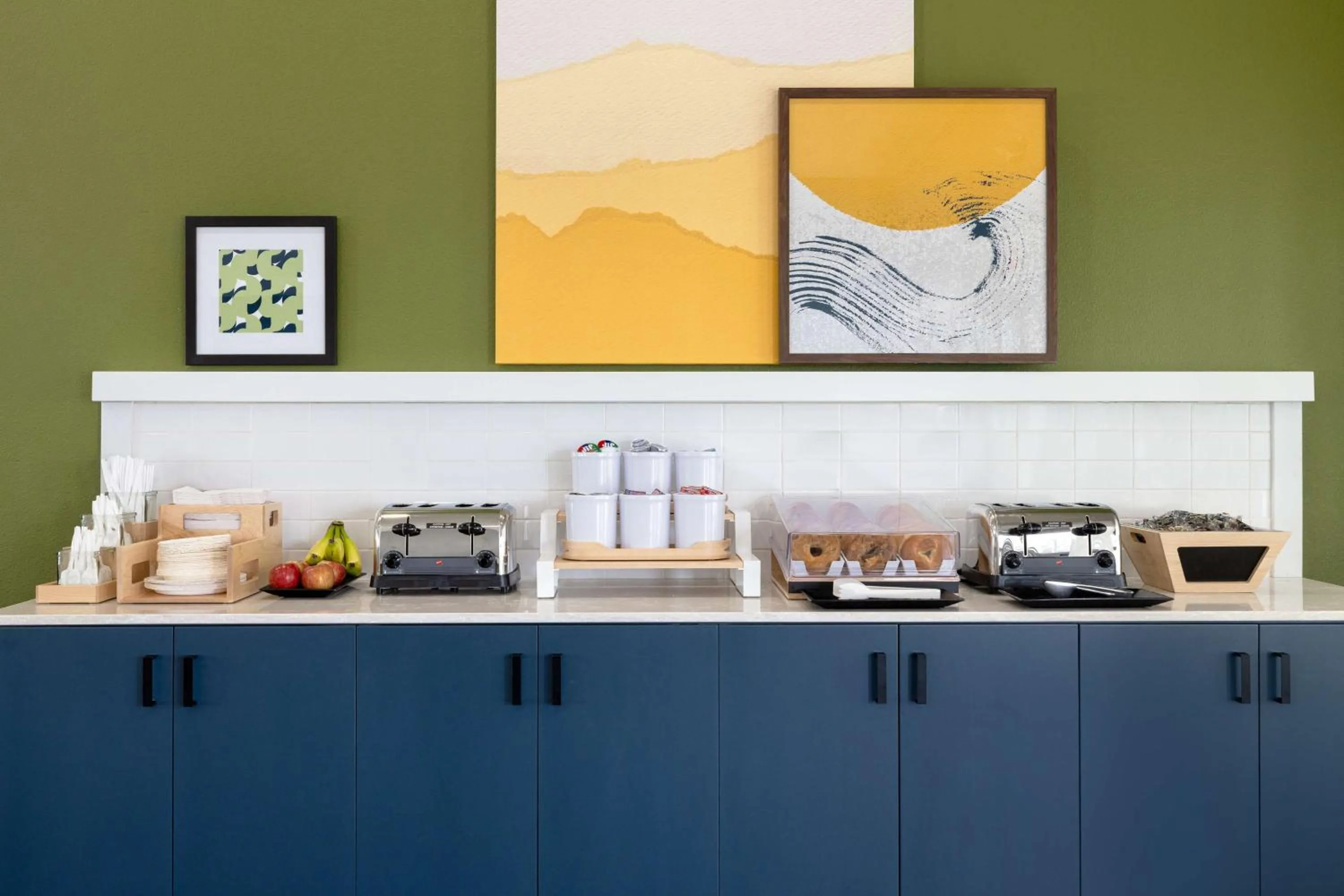 Breakfast in Spark By Hilton Santa Nella