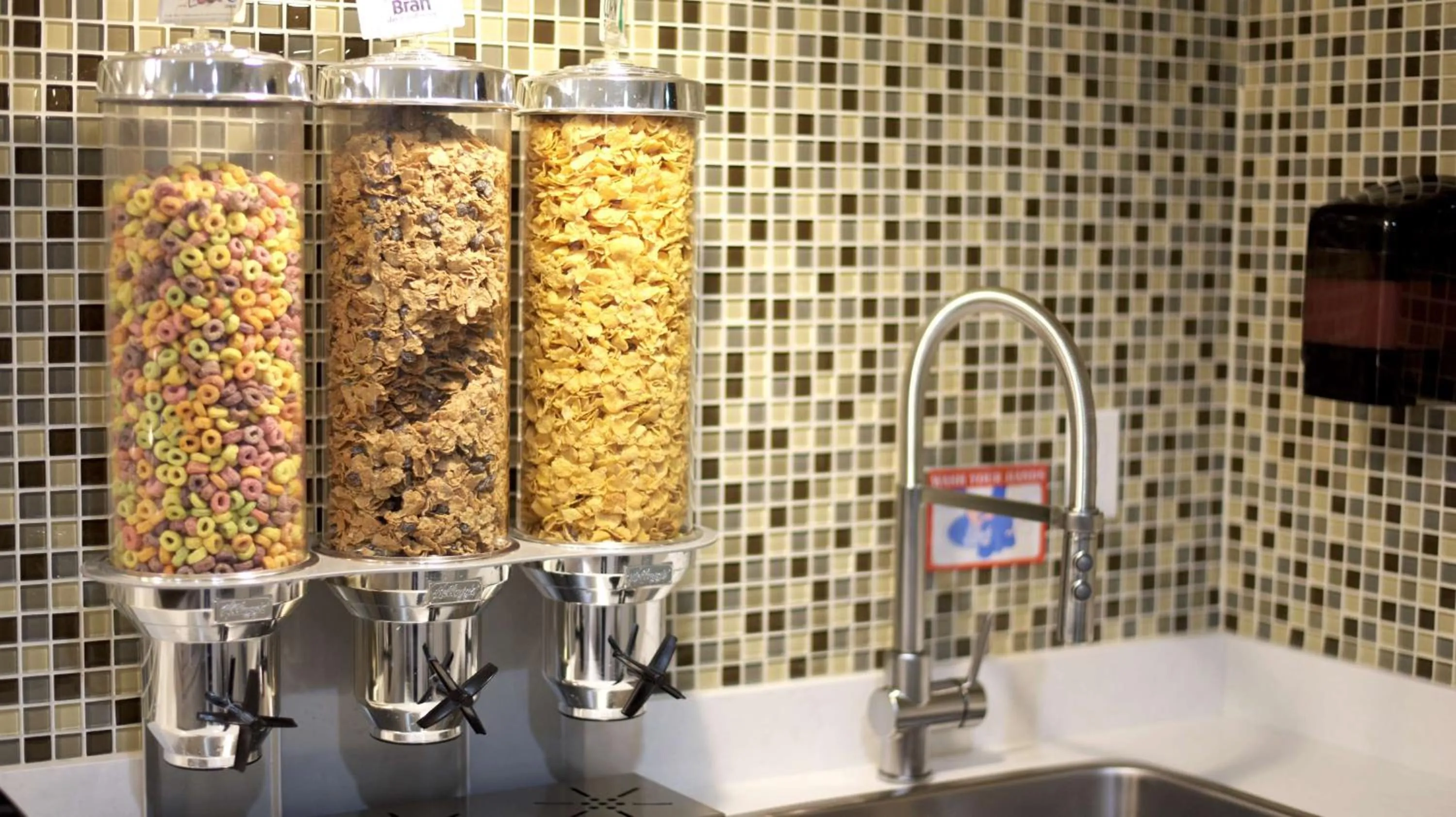 Restaurant/places to eat in Best Western Peace Arch Inn