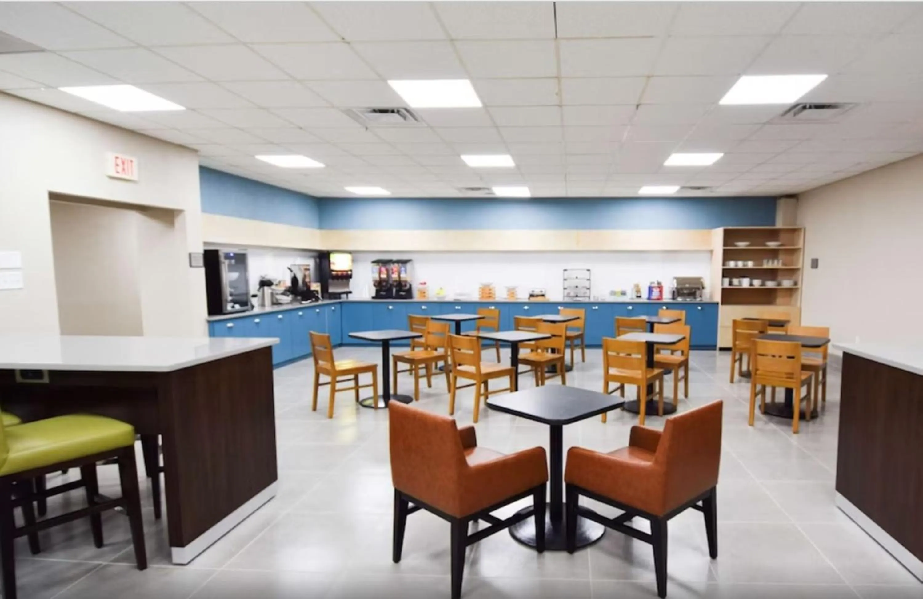 Breakfast in Country Inn & Suites by Radisson, North Little Rock, AR