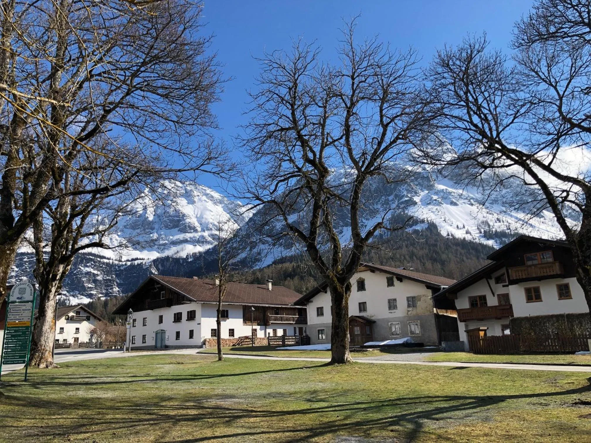 Neighbourhood in Das Halali - dein kleines Hotel an der Zugspitze