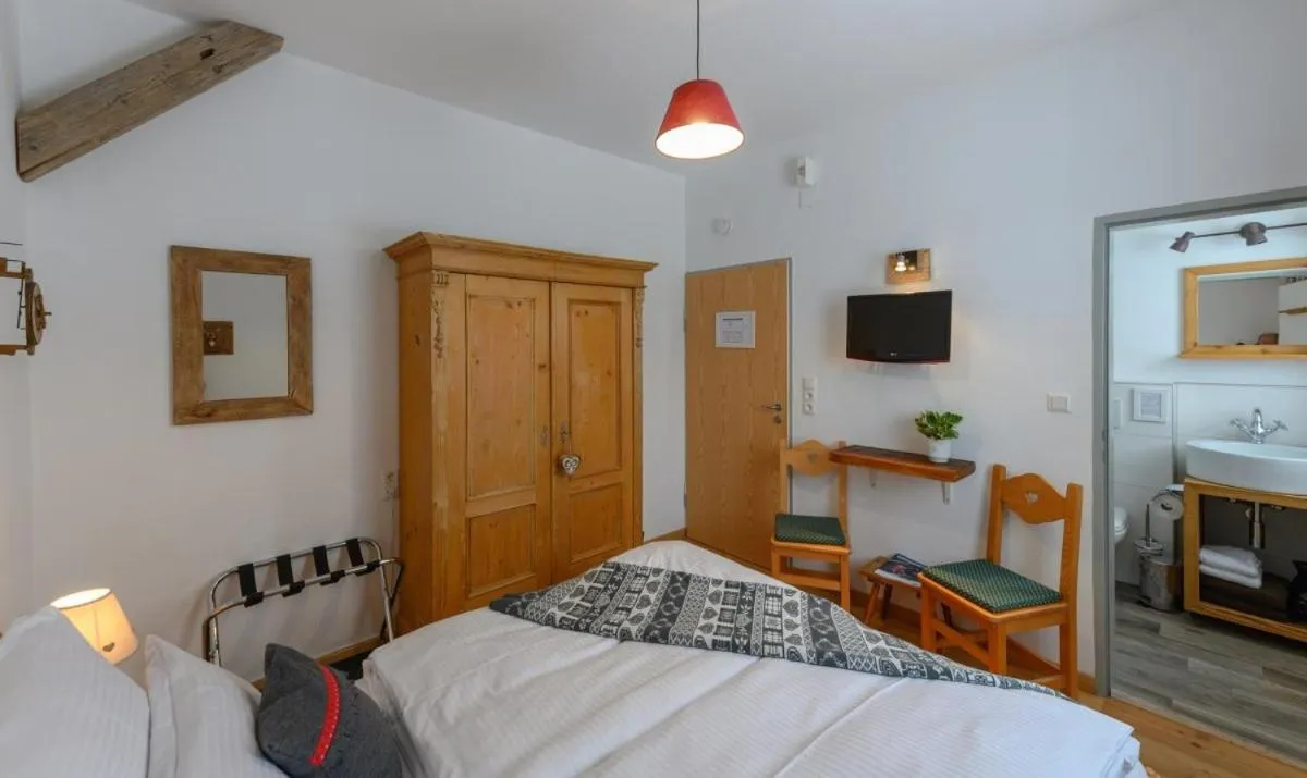 Bed in Das Halali - dein kleines Hotel an der Zugspitze