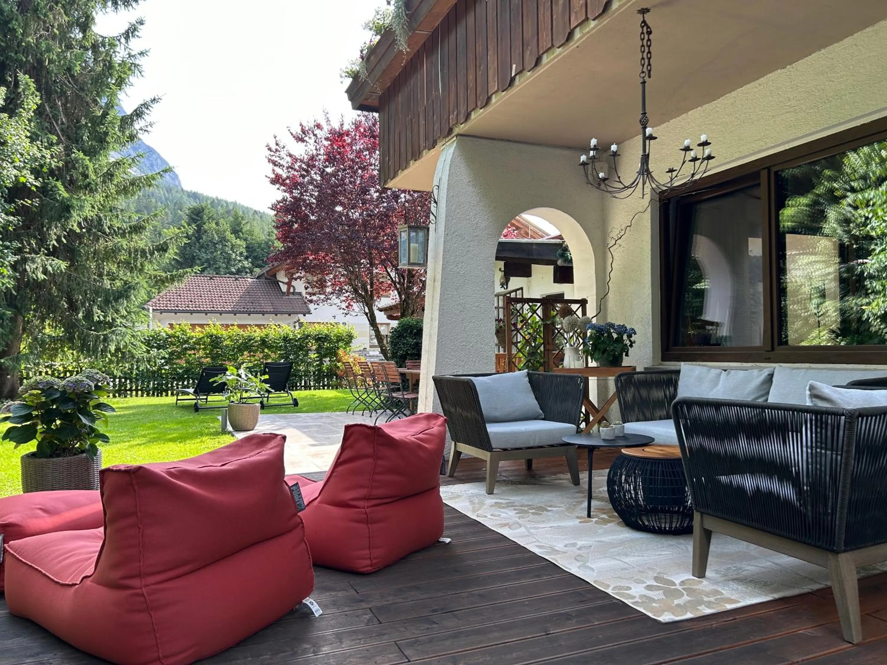 Property building in Das Halali - dein kleines Hotel an der Zugspitze