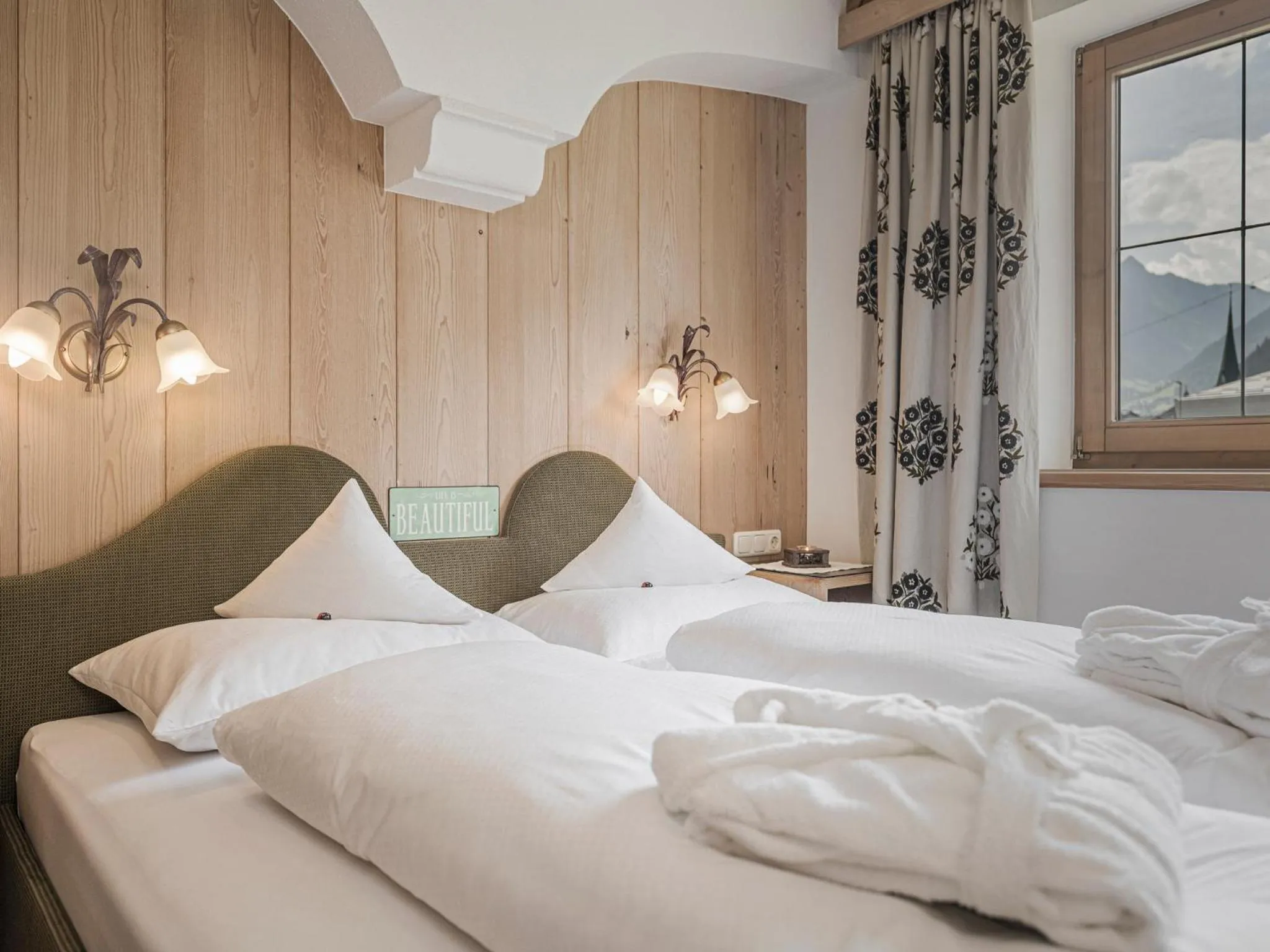 Bedroom, Bed in Apparthotel "Landhaus Veronika"