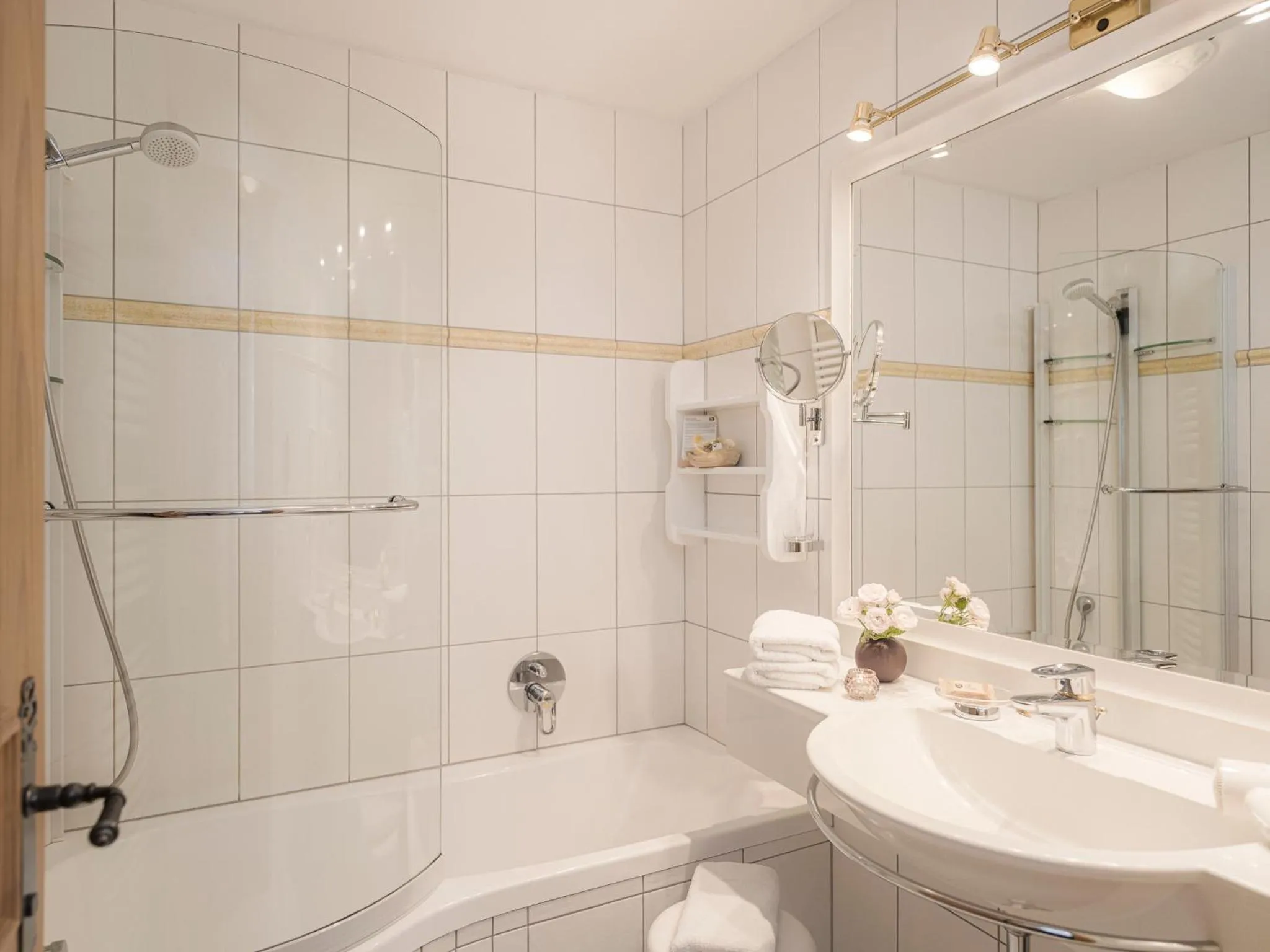 Bathroom in Apparthotel "Landhaus Veronika"