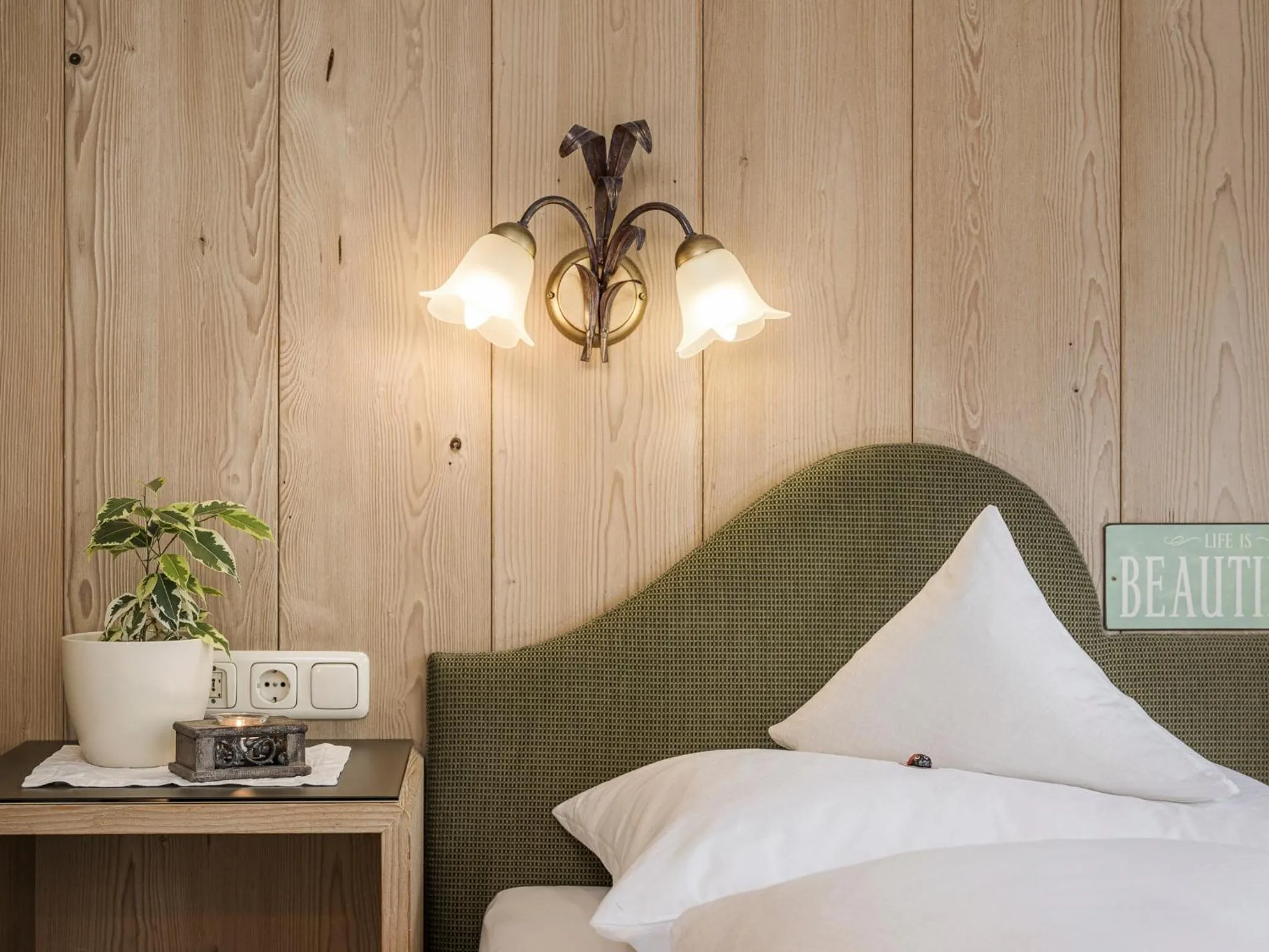 Bedroom, Bed in Apparthotel "Landhaus Veronika"