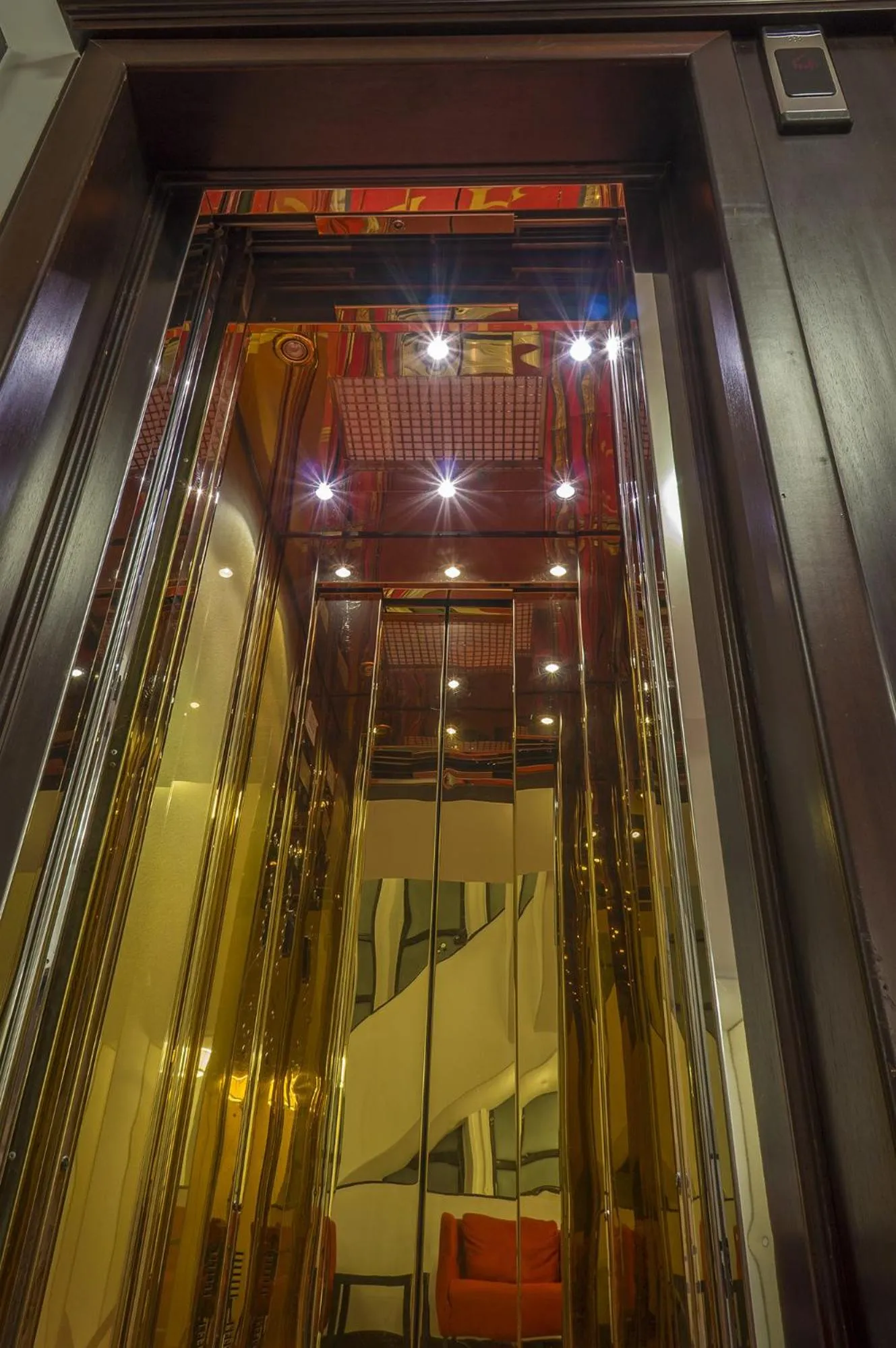 Decorative detail in Capitol Hotel