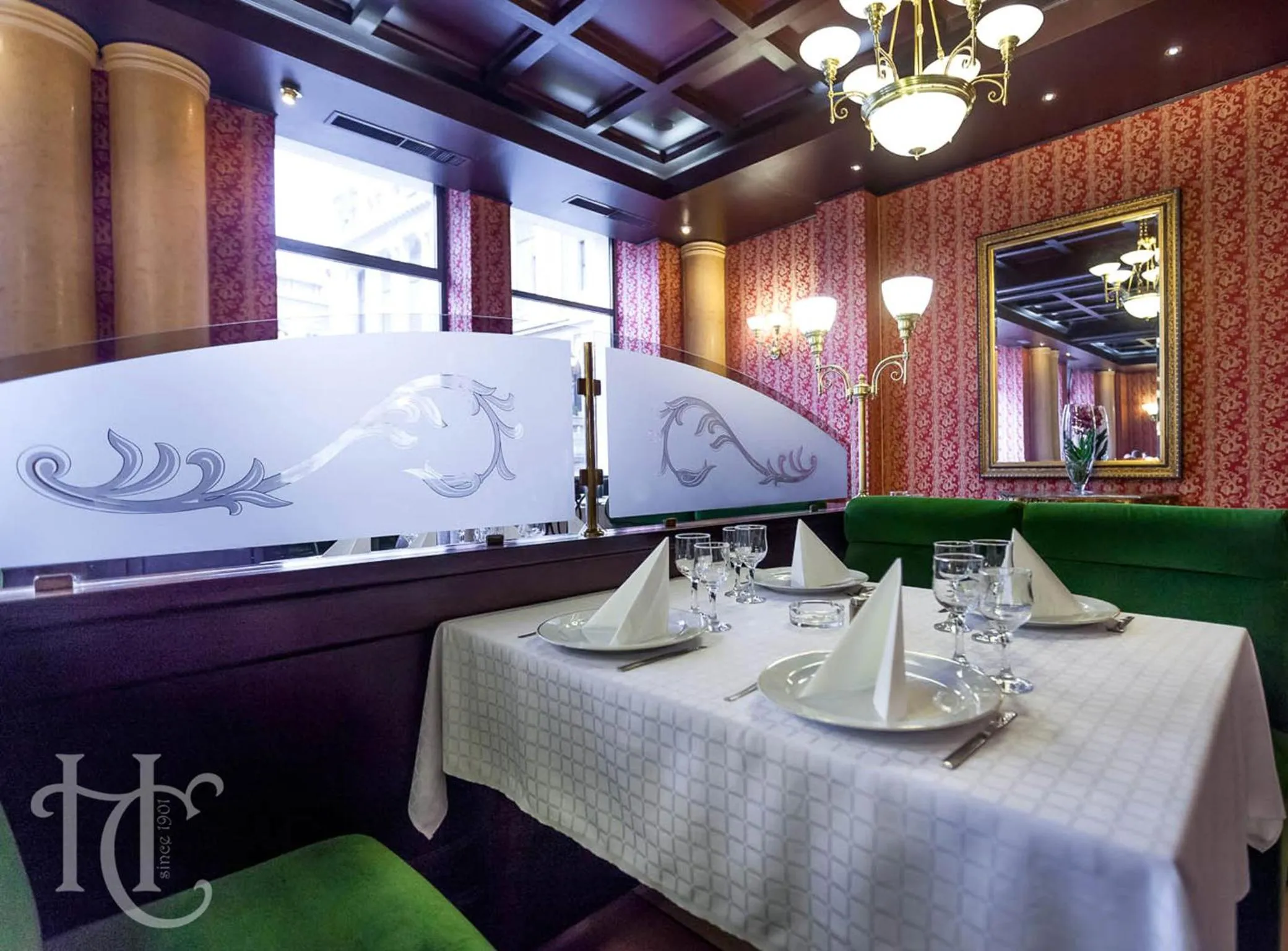 Restaurant/places to eat in Capitol Hotel