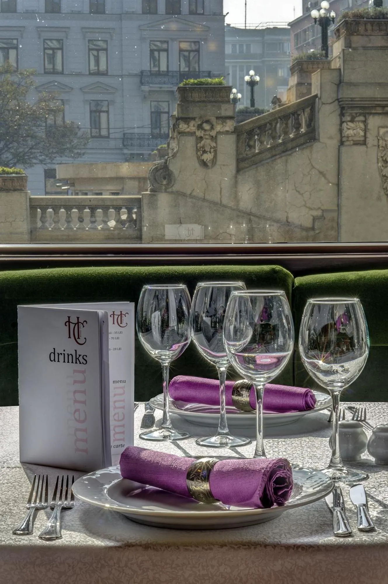 Restaurant/places to eat in Capitol Hotel