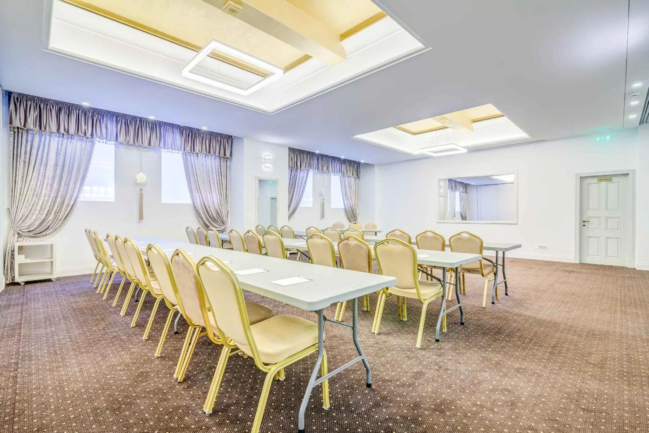 Meeting/conference room in Capitol Hotel