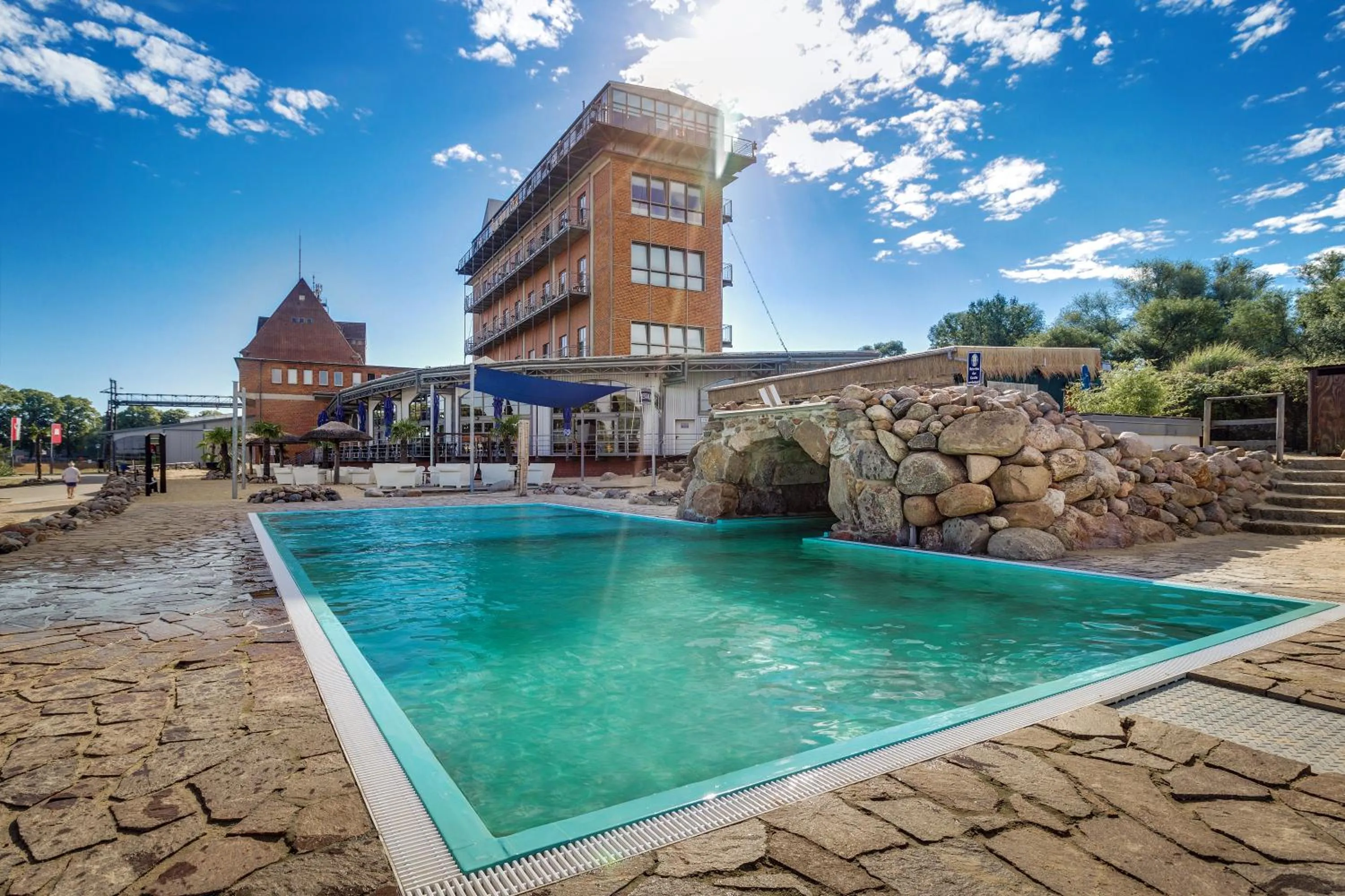 Swimming pool in Hotel Dömitzer Hafen