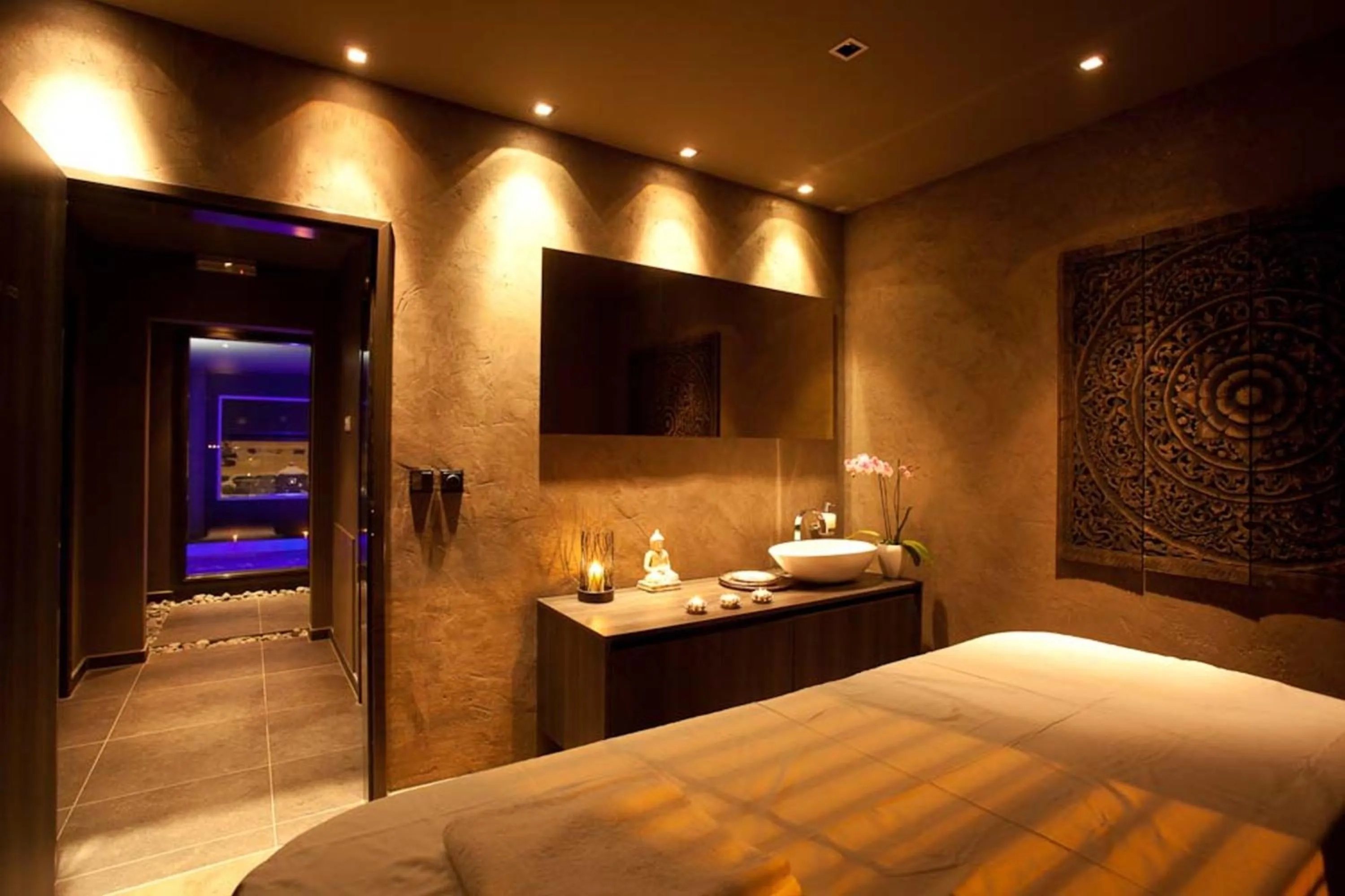 Massage, Bed in Wellness Hotel Zlatá Lípa