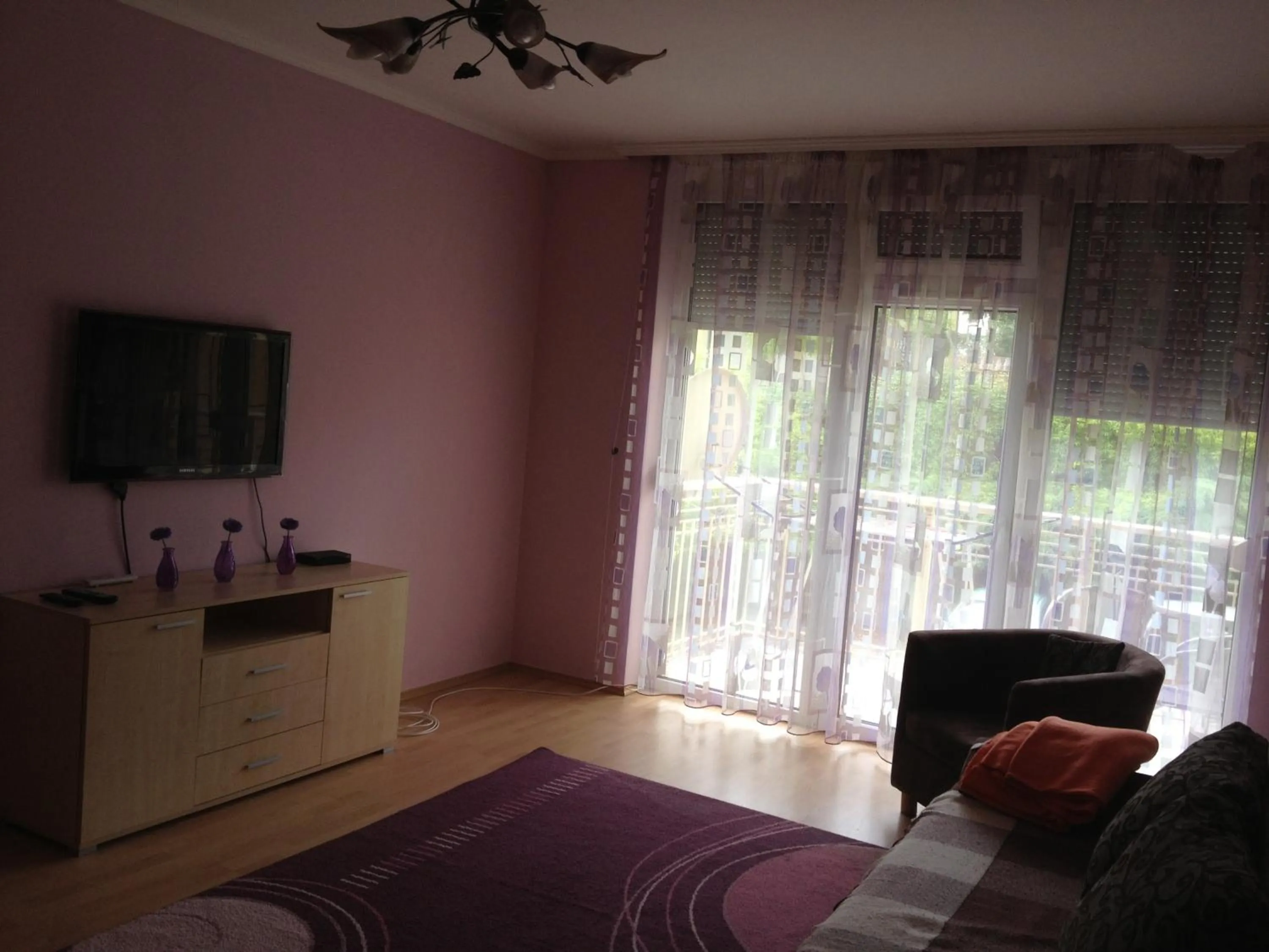 Yuliya Apartment