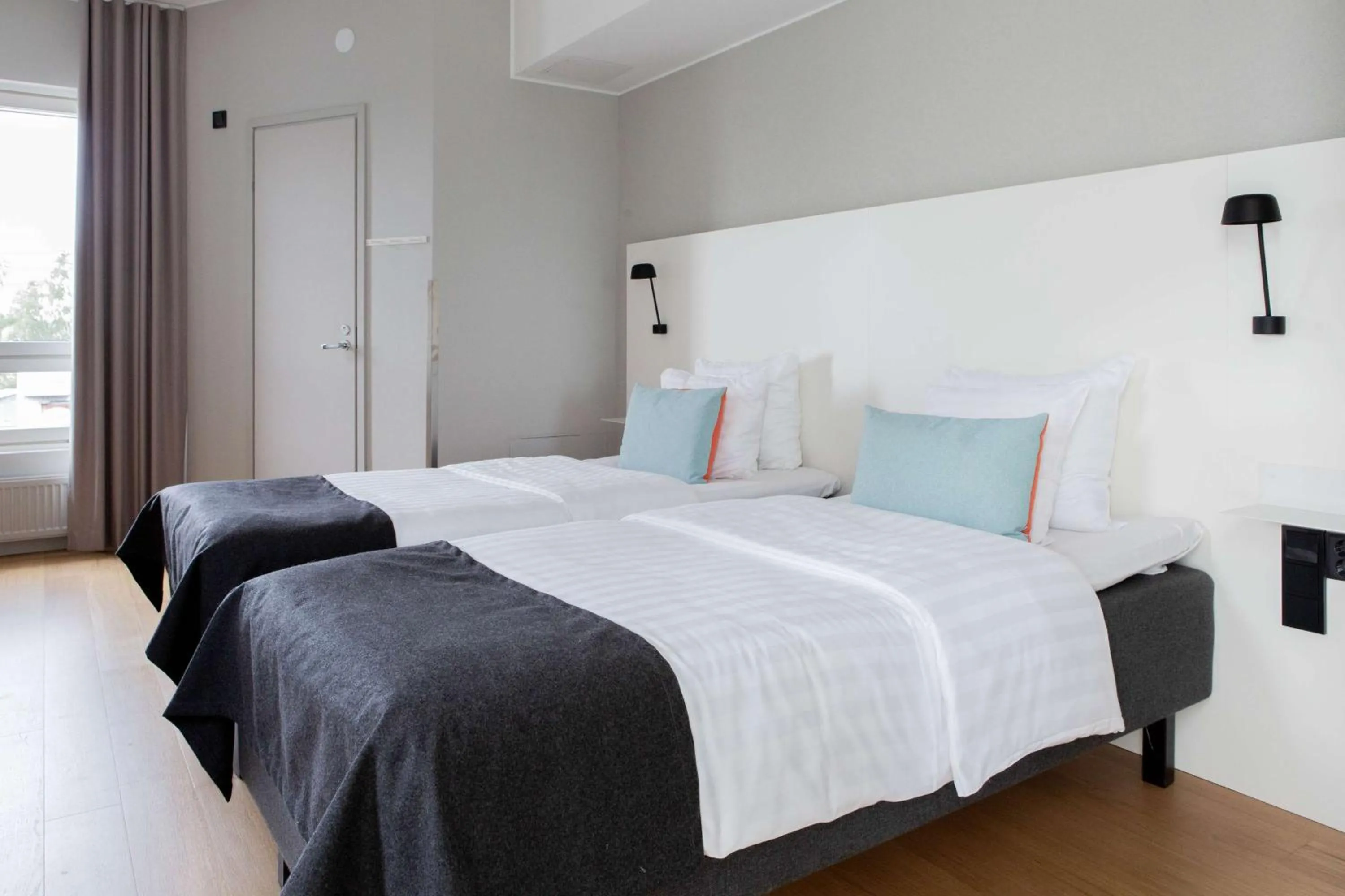 Bedroom, Bed in Scandic Helsinki Aviapolis