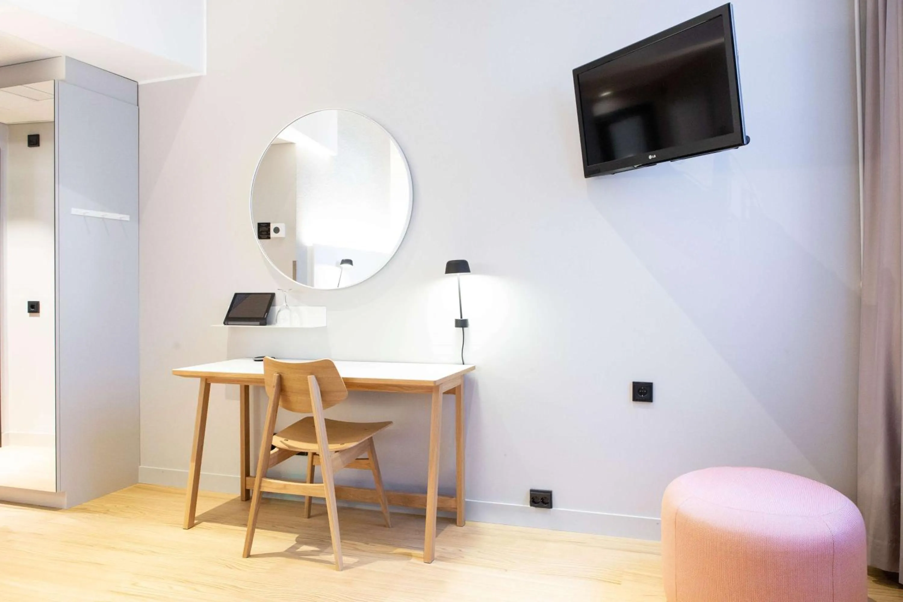 Bedroom in Scandic Helsinki Aviapolis