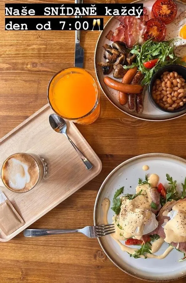 Buffet breakfast in Hotel Fabrica