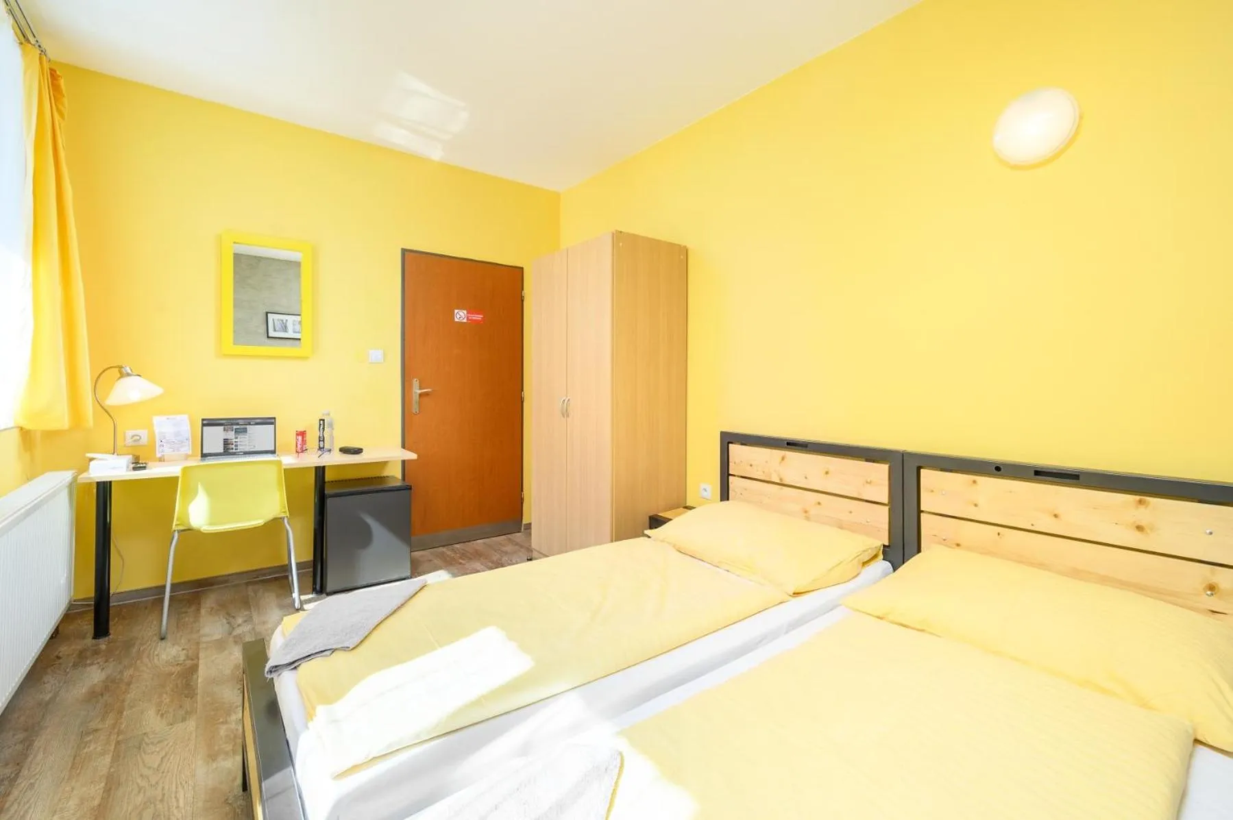 Photo of the whole room, Bed in Hotel Fabrica