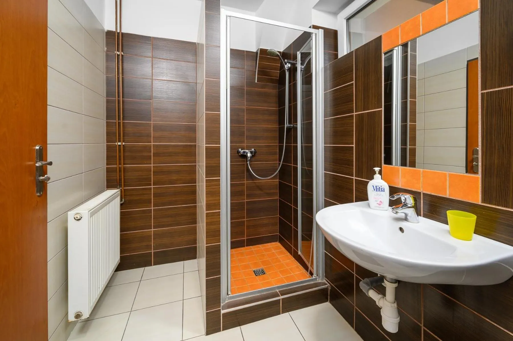 Shower in Hotel Fabrica